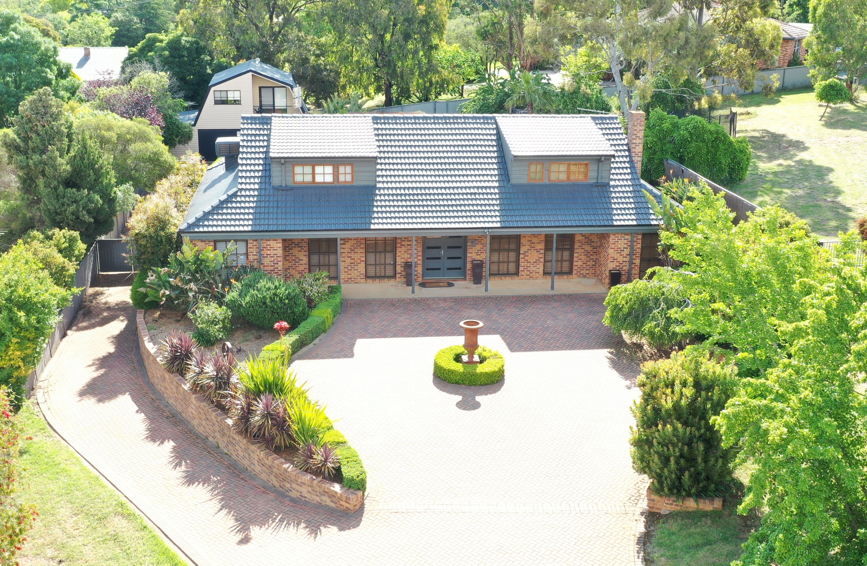 9 Renmark Avenue, Young NSW 2594, Young - Image 1