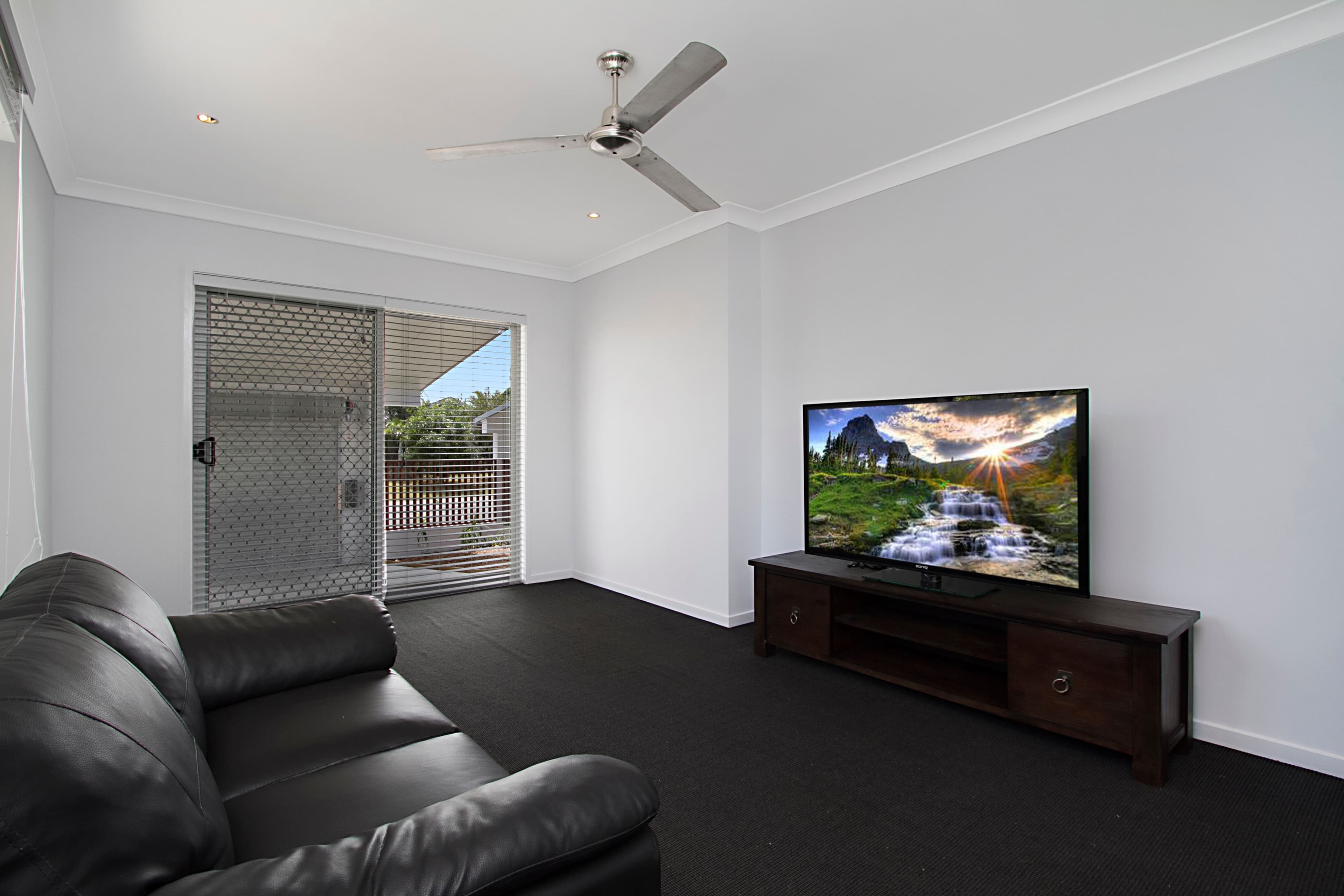 94 Rumrunner Street, Mermaid Waters QLD 4218, Mermaid Waters - Thumbnail 7