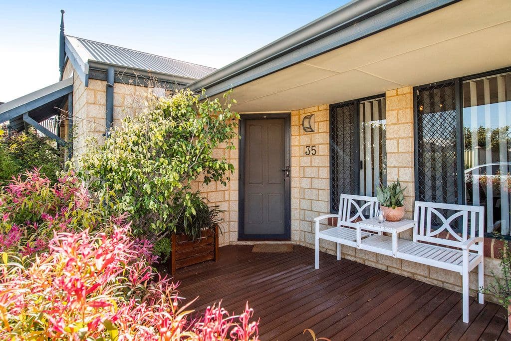 35 Zaragoza Drive, Port Kennedy WA 6172, Port Kennedy - Thumbnail 2