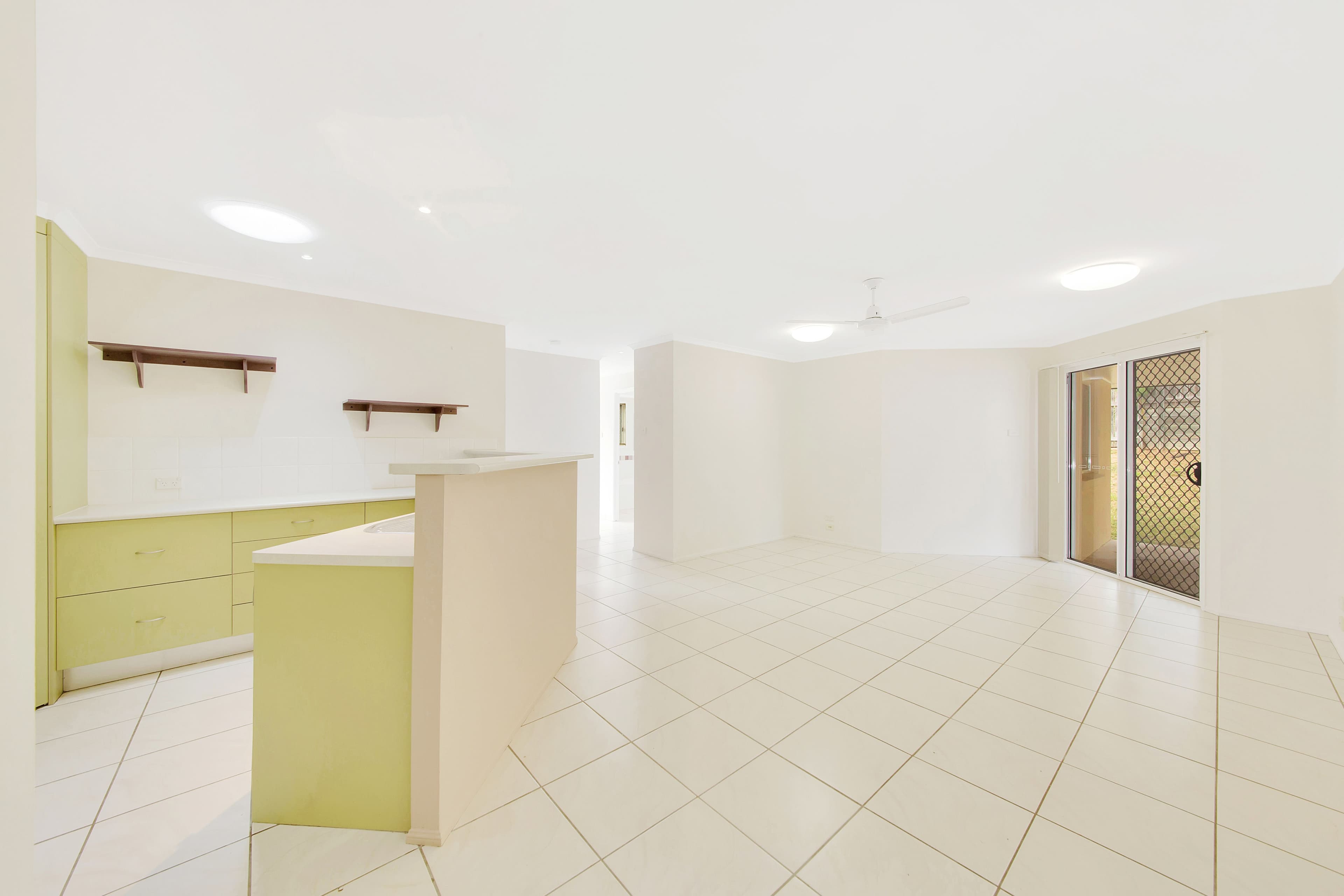 39 Waratah Street, Kin Kora QLD 4680, Kin Kora - Thumbnail 4