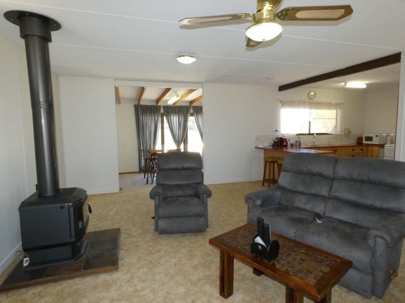 17 Progress Road, Hardwicke Bay SA 5575, Hardwicke Bay - Thumbnail 4