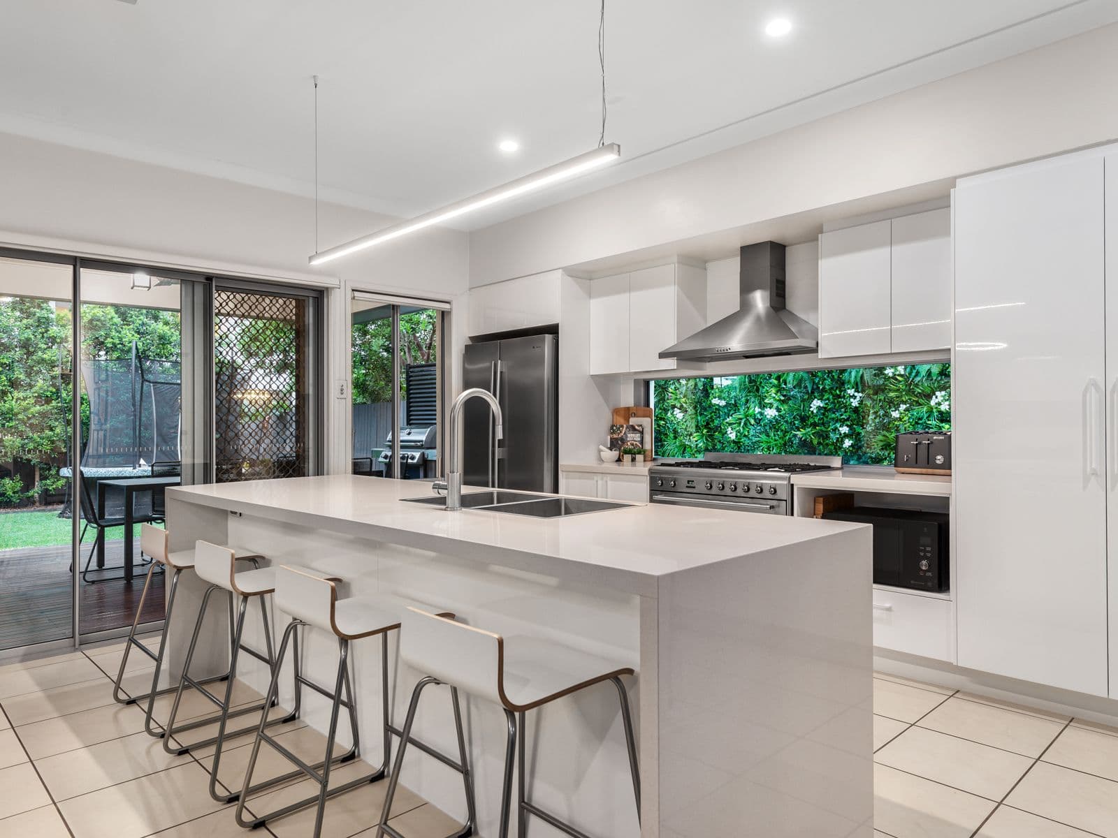 48 Mayhew Street, Sherwood QLD 4075, Sherwood - Thumbnail 2