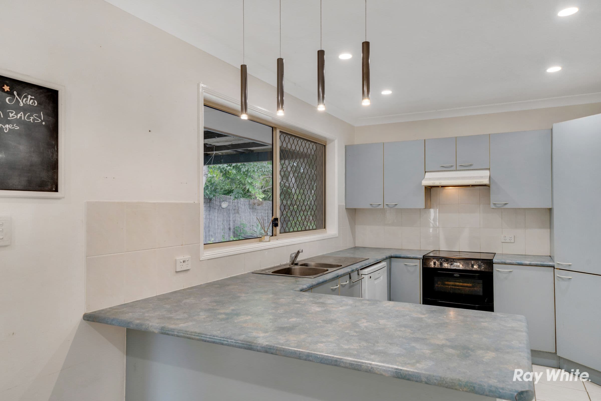 19 Sonorous Close, Regents Park QLD 4118, Regents Park - Thumbnail 3