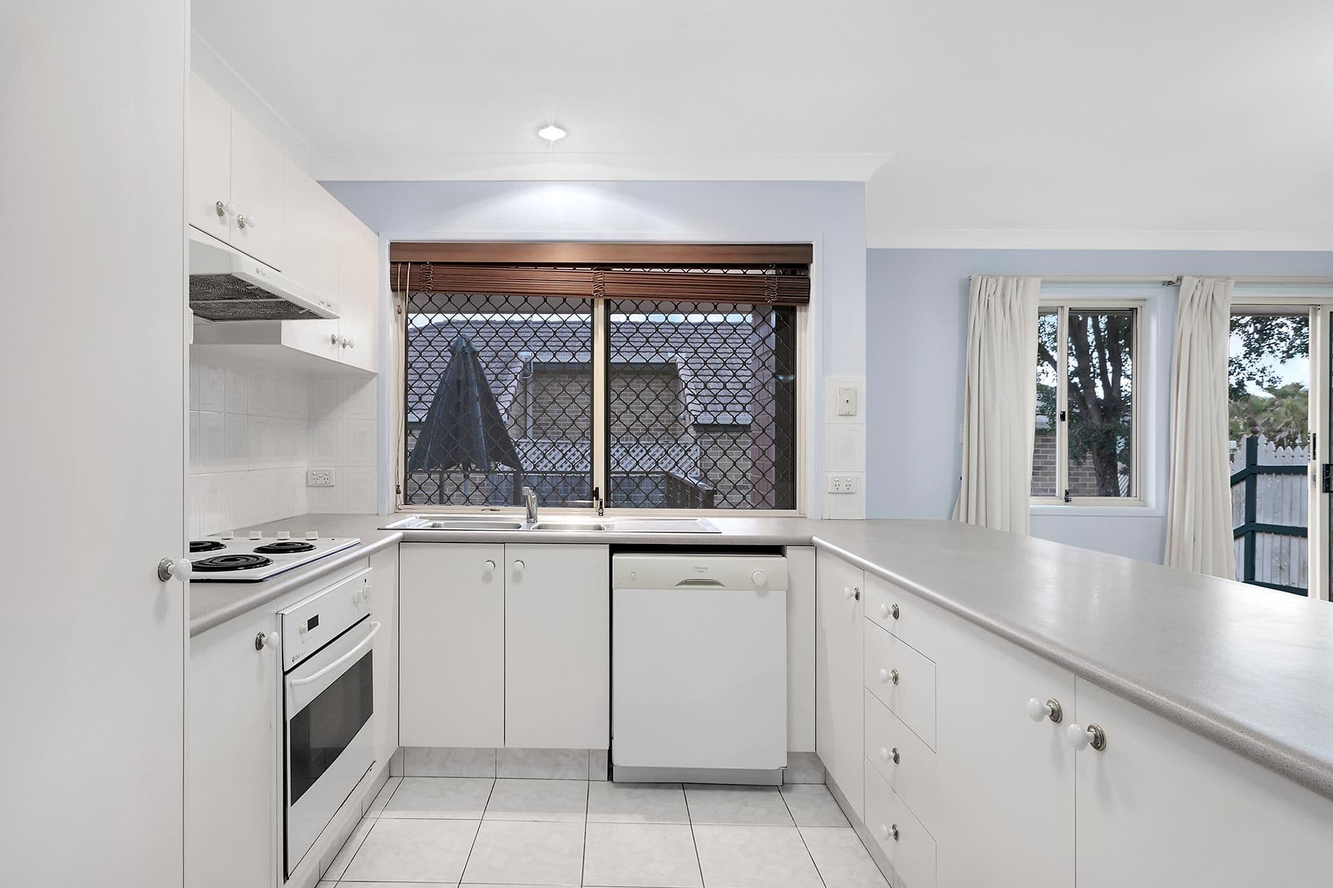 3 Daffodil Place, Runcorn QLD 4113, Runcorn - Thumbnail 2