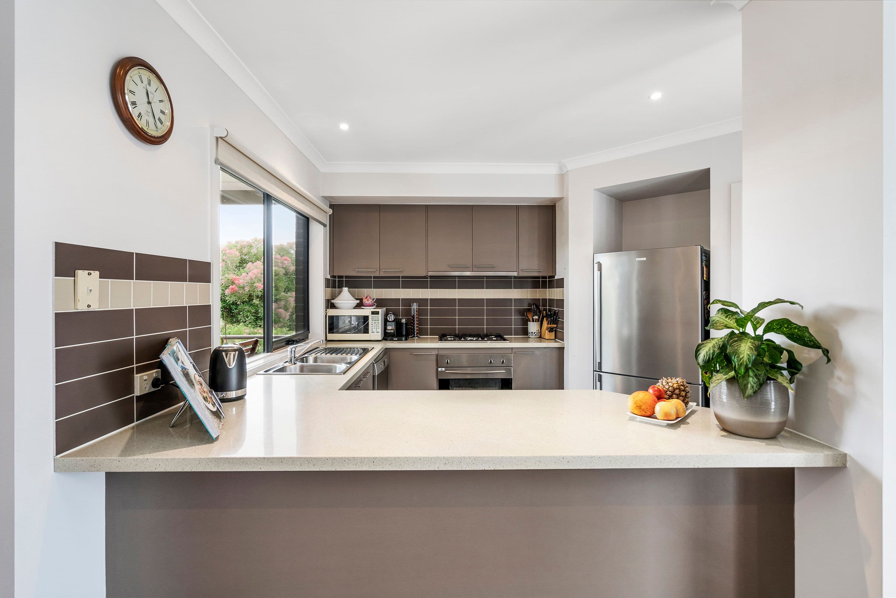 22 Katoomba Drive, Mulgrave VIC 3170, Mulgrave - Thumbnail 2