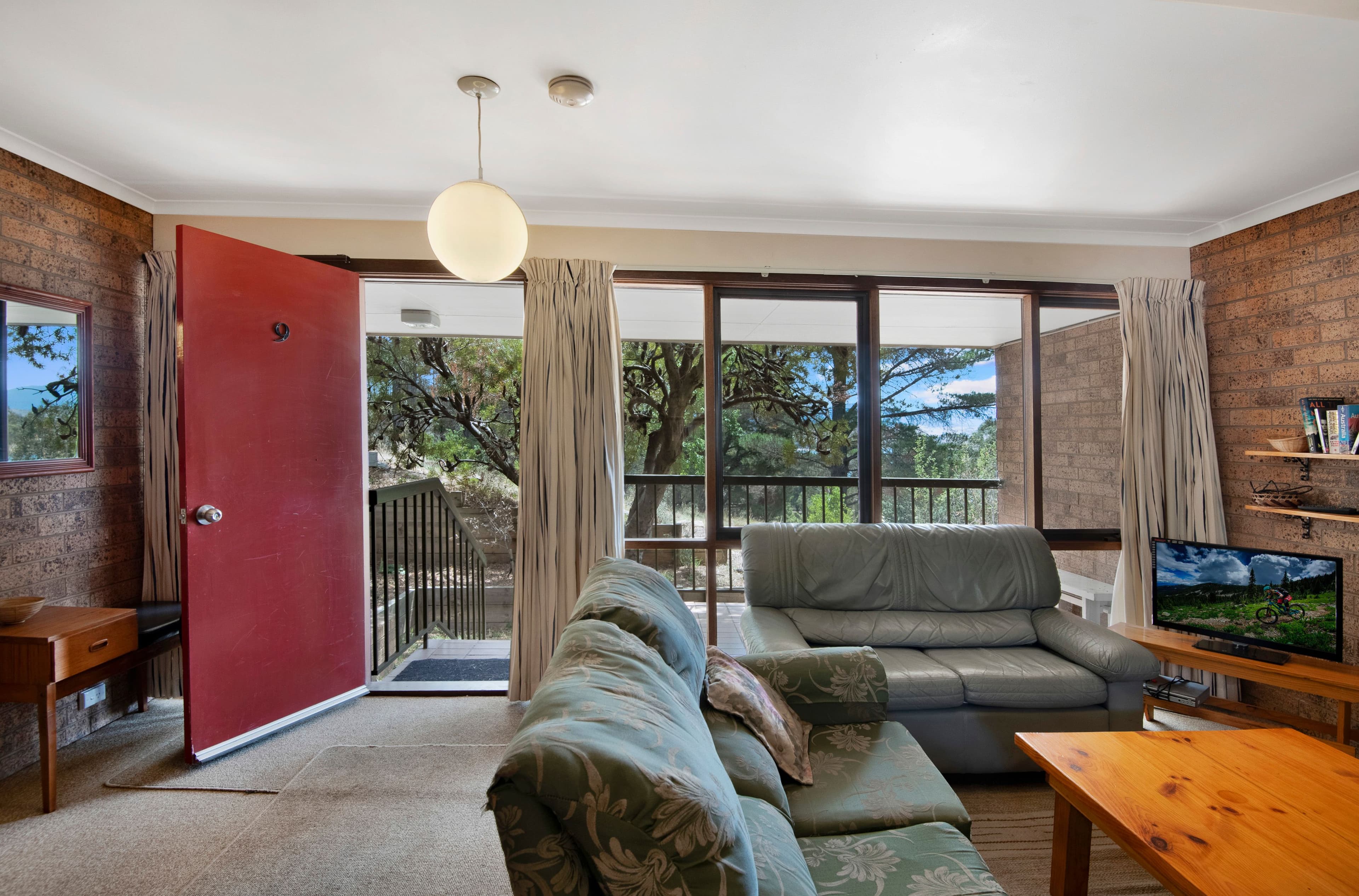 36 Clyde Street, Jindabyne NSW 2627, Jindabyne - Thumbnail 3