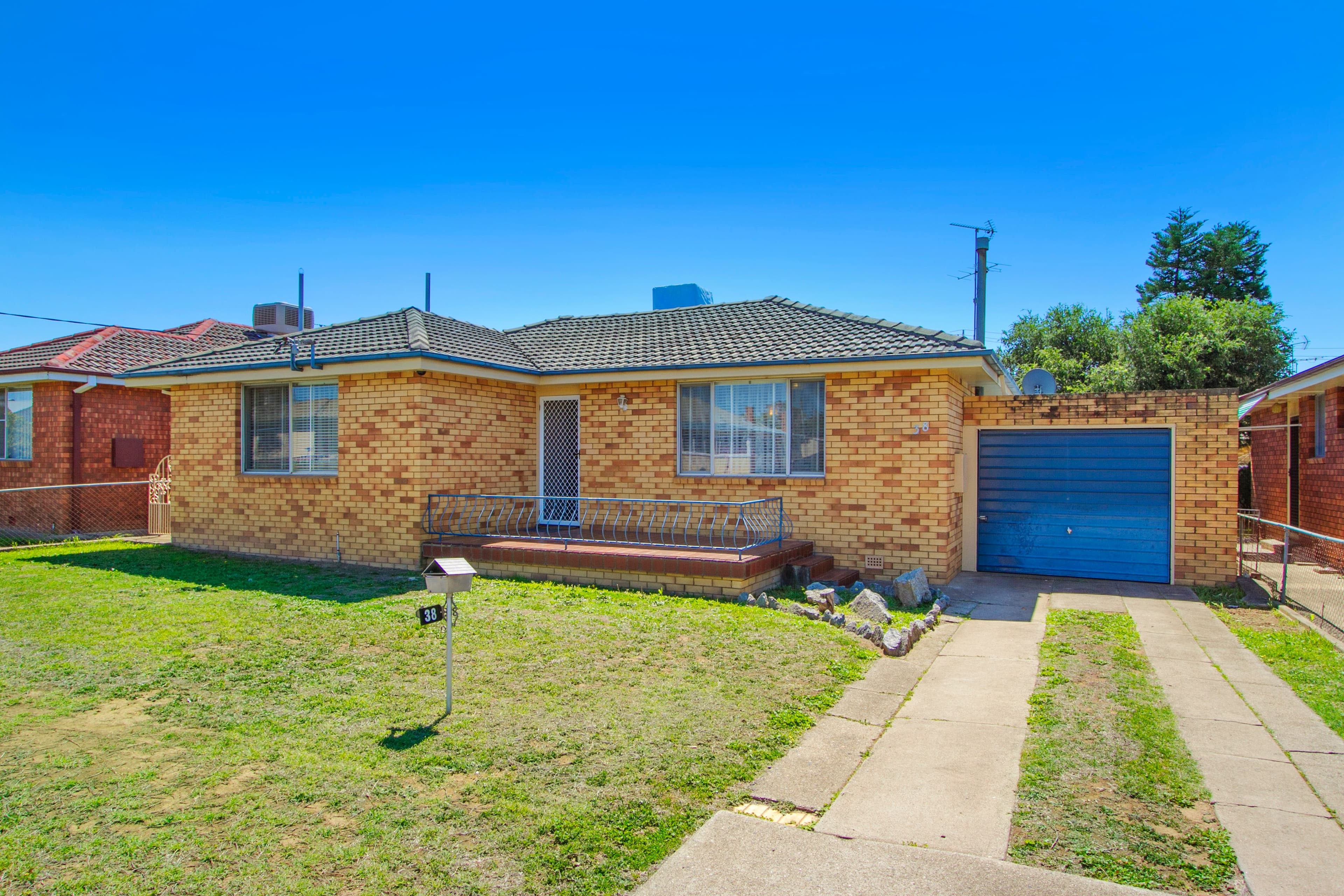 38 Margaret Street, Tamworth NSW 2340, Tamworth - Image 1