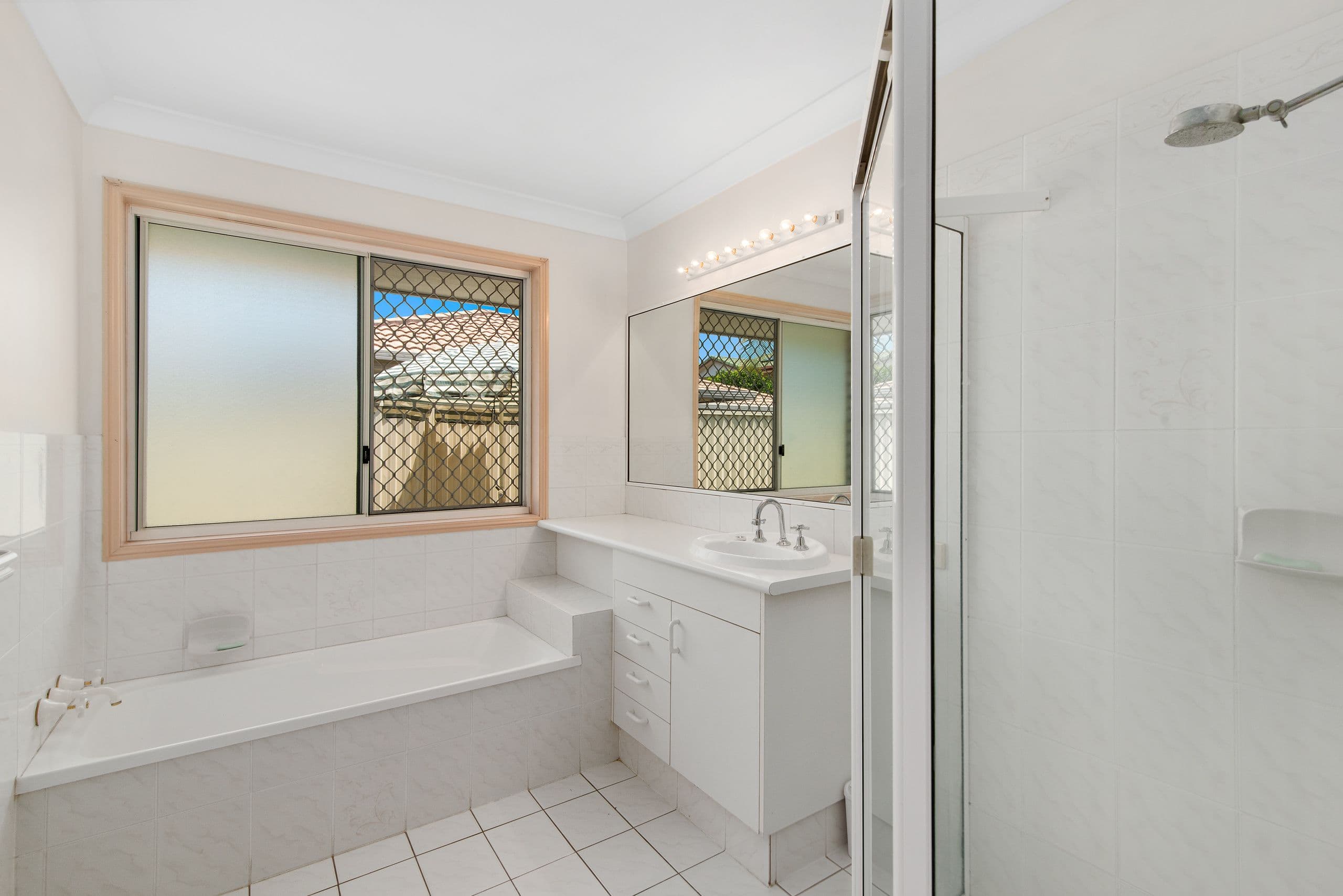 7 Saffron Street, Elanora QLD 4221, Elanora - Thumbnail 6