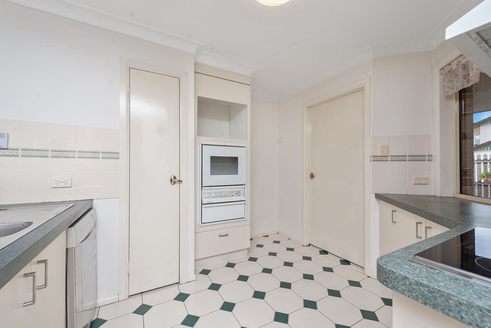 36 Weedons Road, Nerang QLD 4211, Nerang - Thumbnail 7