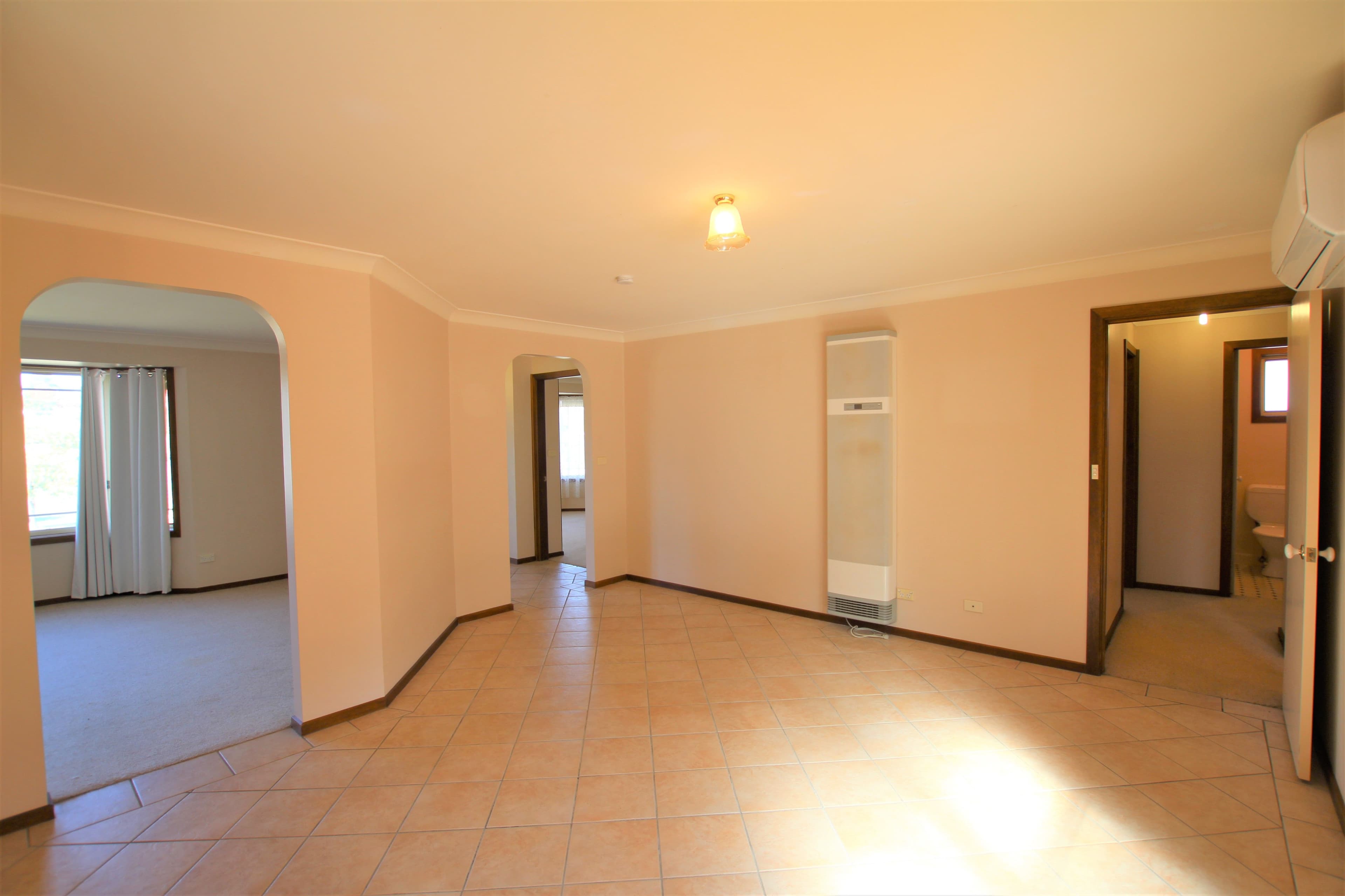 24 Jim Anderson Avenue, Young NSW 2594, Young - Thumbnail 4