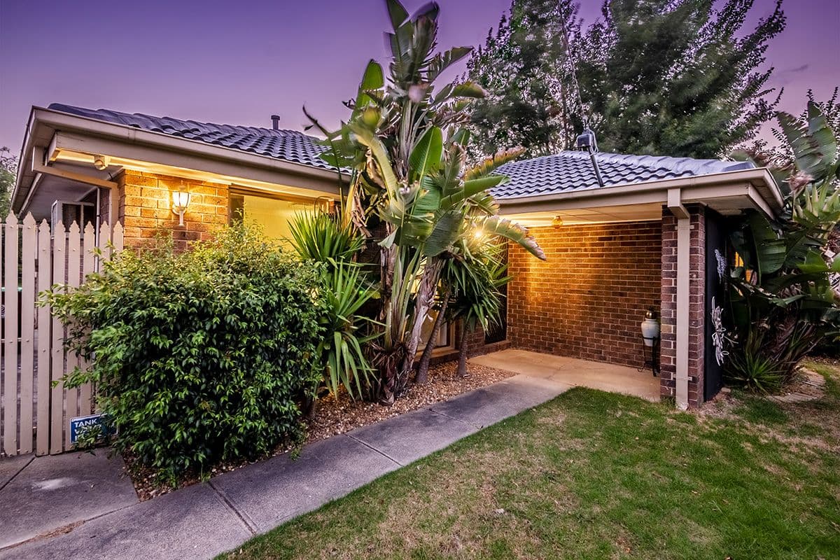 15 Jindalee Gardens, Cranbourne West VIC 3977, Cranbourne West - Image 1