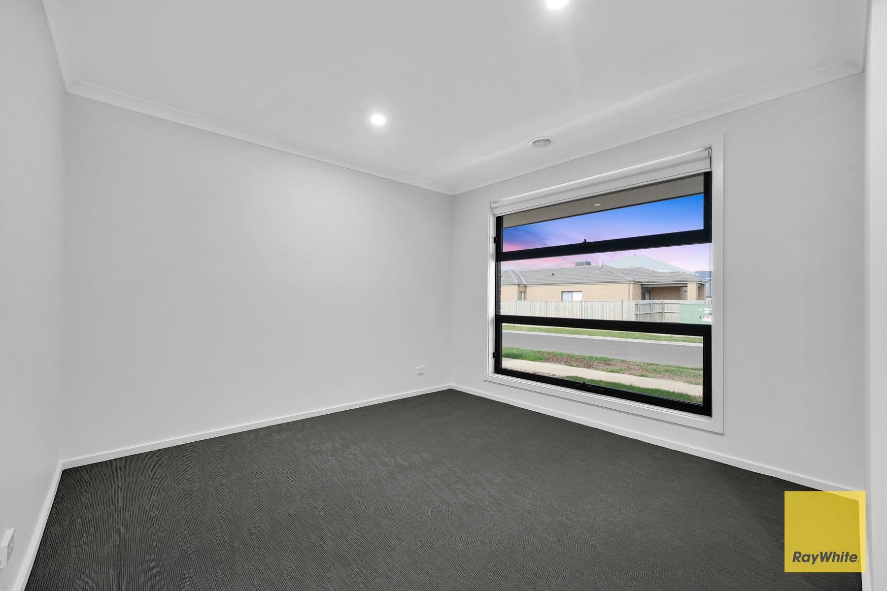 4 Timberland Drive, Tarneit VIC 3029, Tarneit - Thumbnail 4