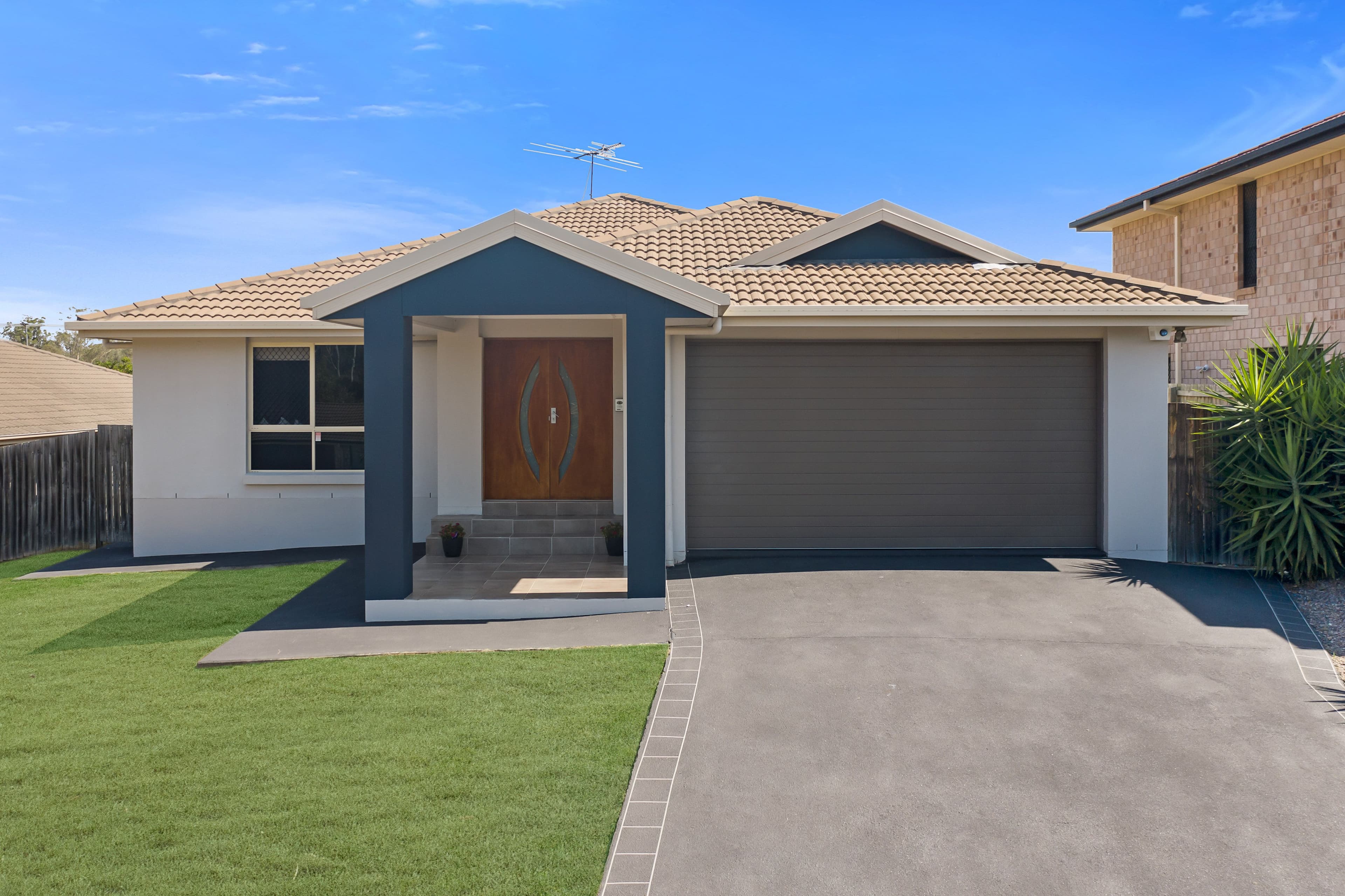 7 Arif Place, Heritage Park QLD 4118, Heritage Park - Image 1