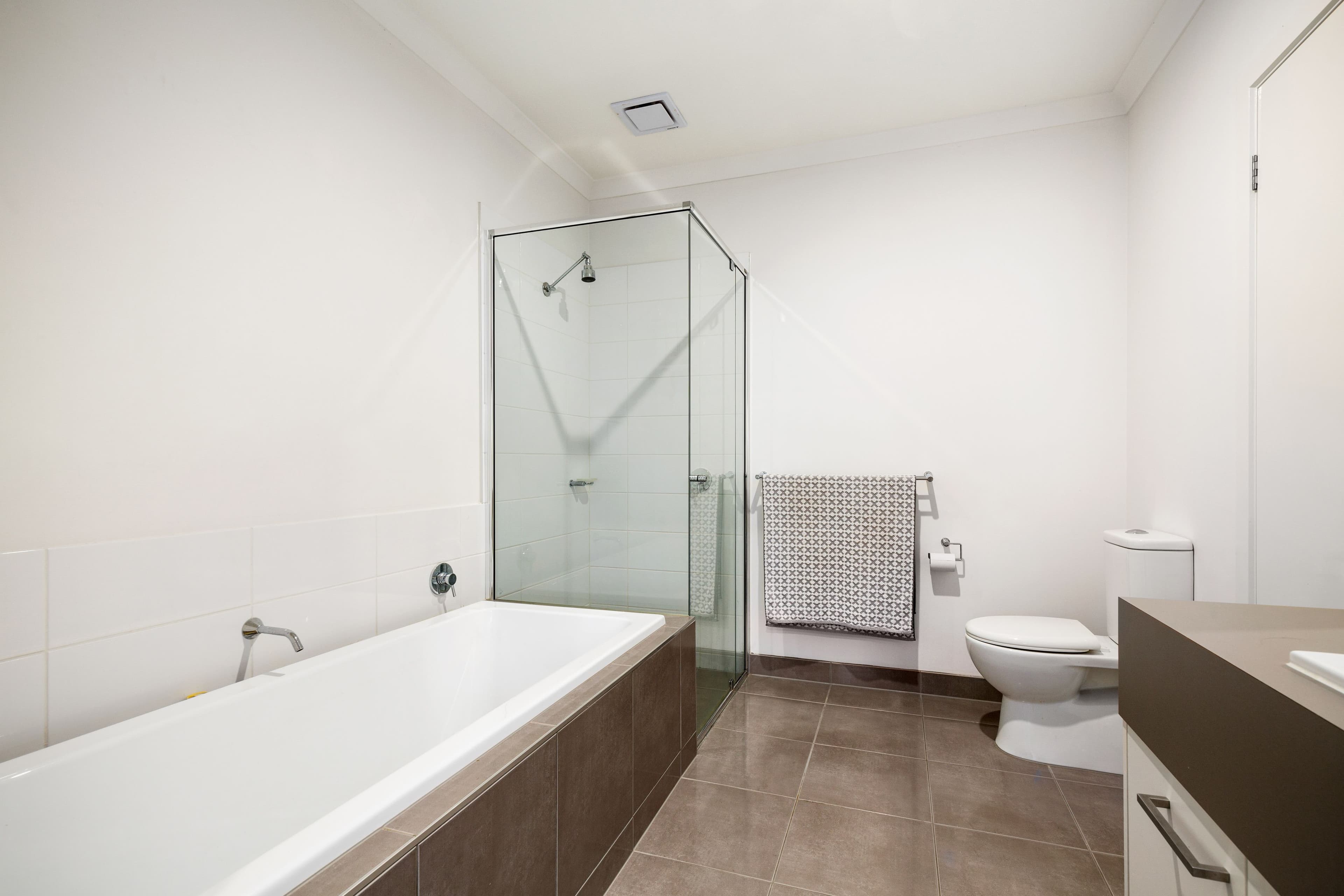 15 Gertrude Lane, Pakenham VIC 3810, Pakenham - Thumbnail 8
