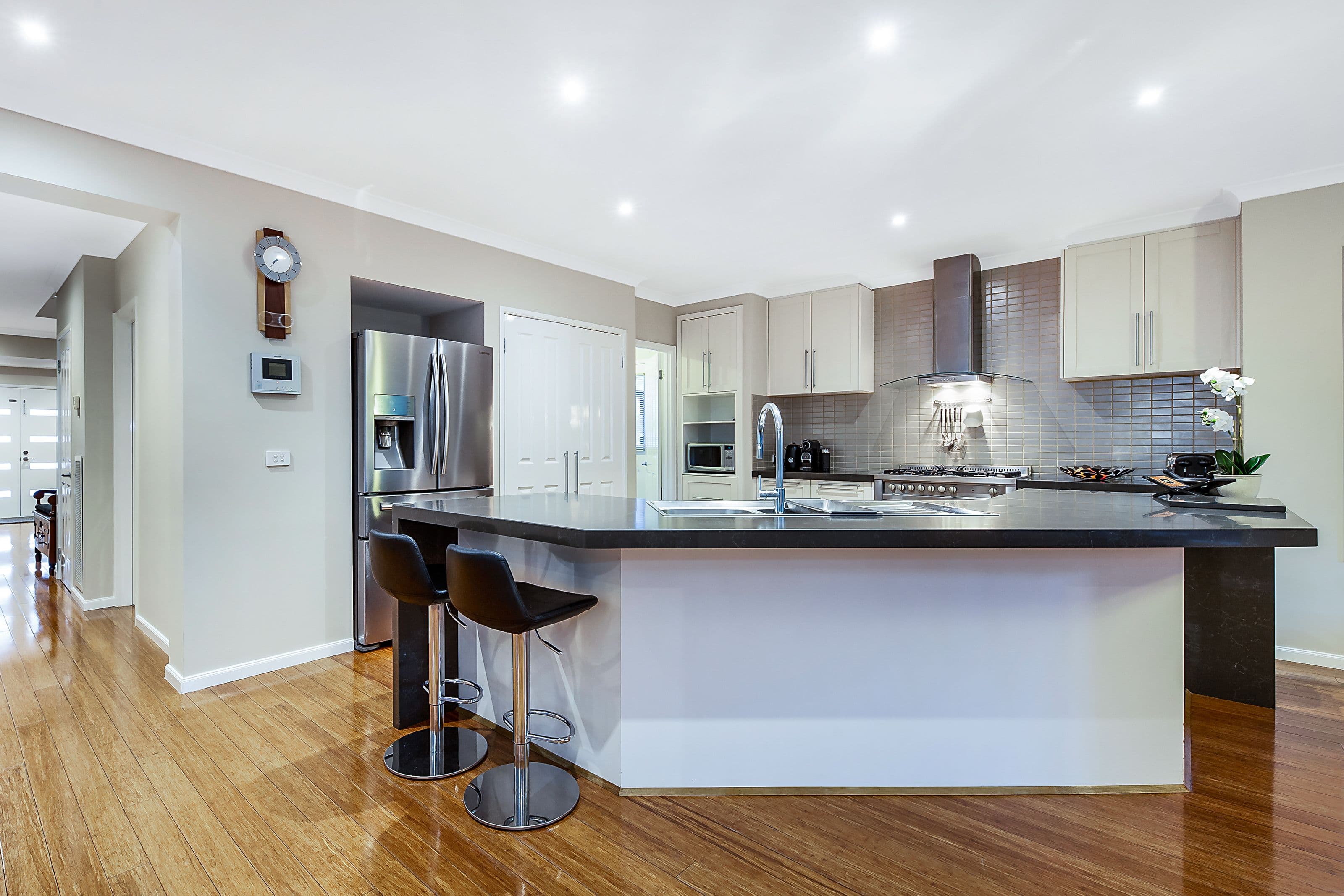 5 Royal Oak Court, Mulgrave VIC 3170, Mulgrave - Thumbnail 2