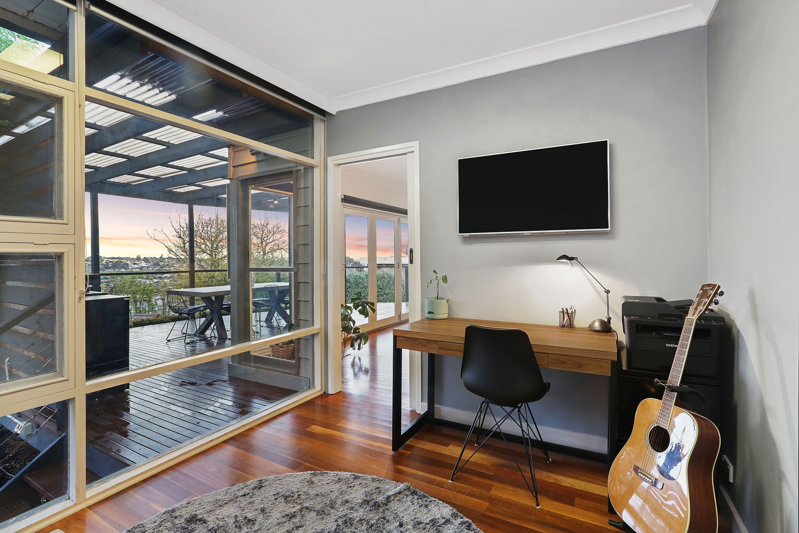 6 Melrose Avenue, Highton VIC 3216, Highton - Thumbnail 6