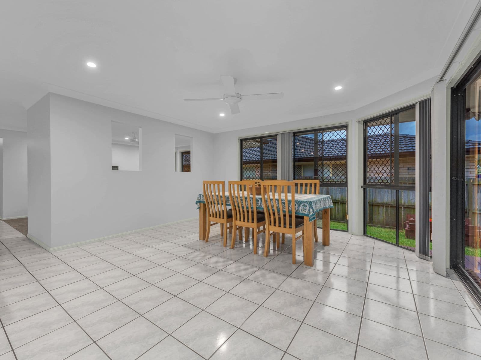 50 Gleneagles Crescent, Oxley QLD 4075, Oxley - Thumbnail 5