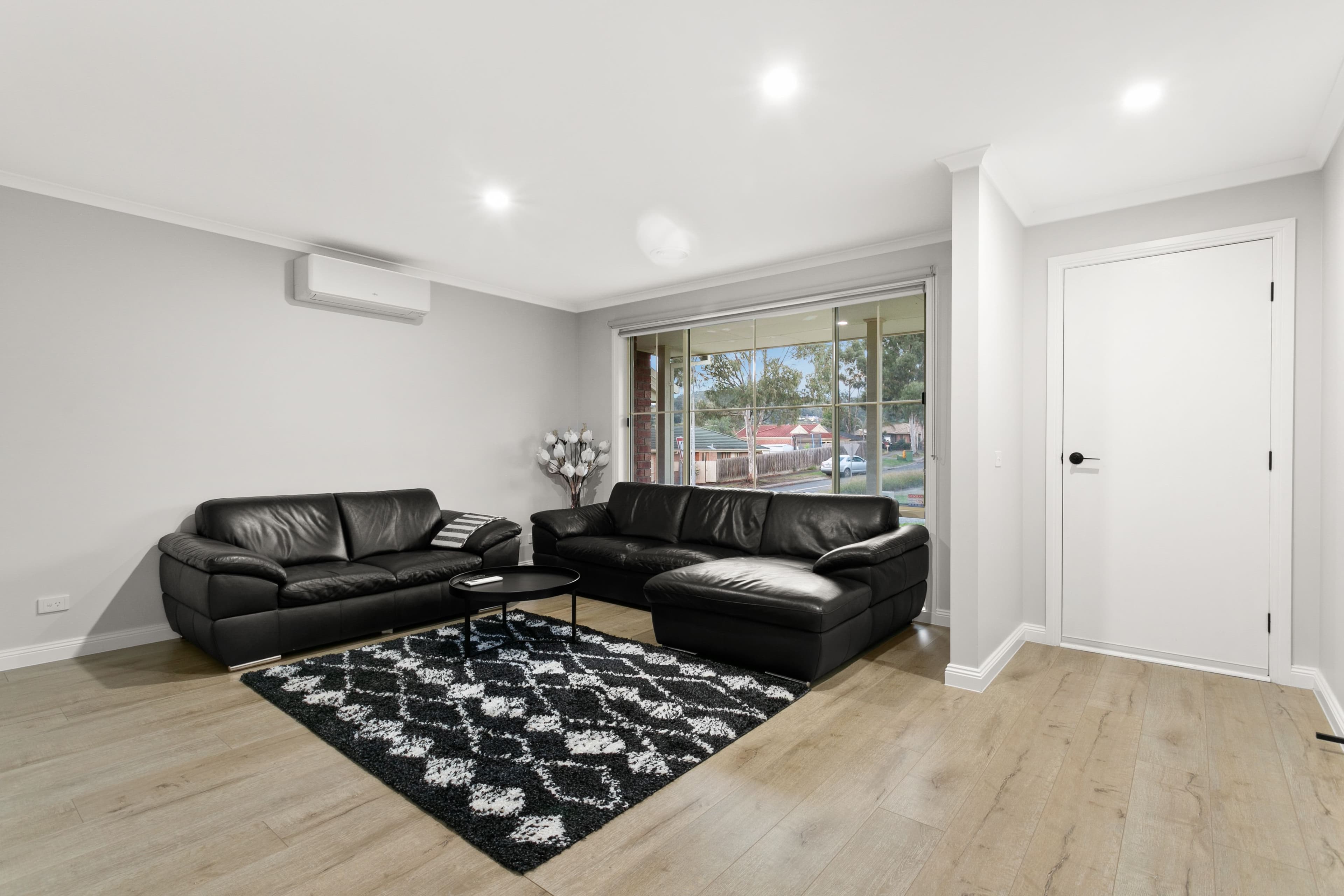 57 Manna Gum Drive, Pakenham VIC 3810, Pakenham - Thumbnail 3