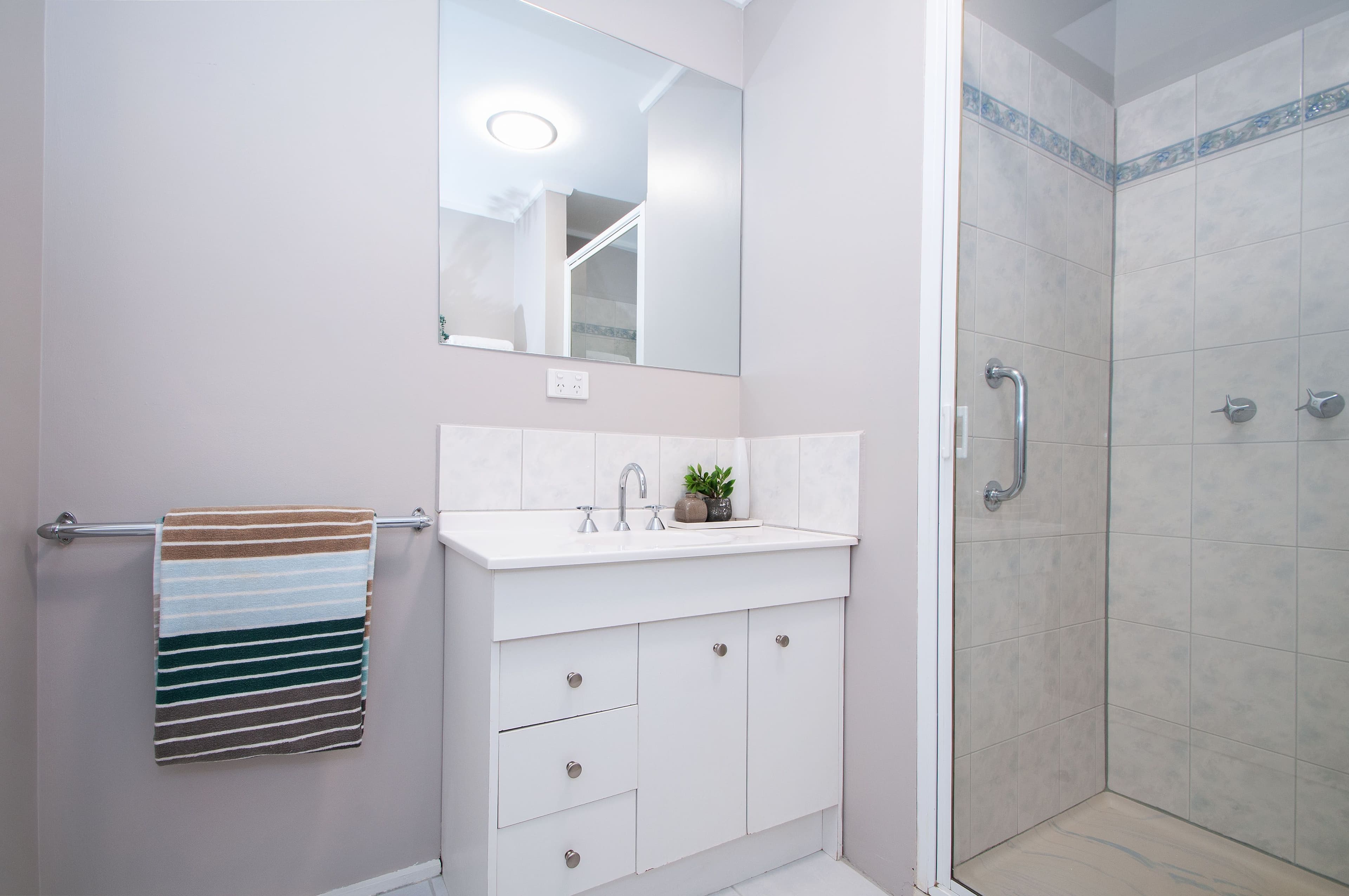 8-12 Landale Avenue, Croydon VIC 3136, Croydon - Thumbnail 6