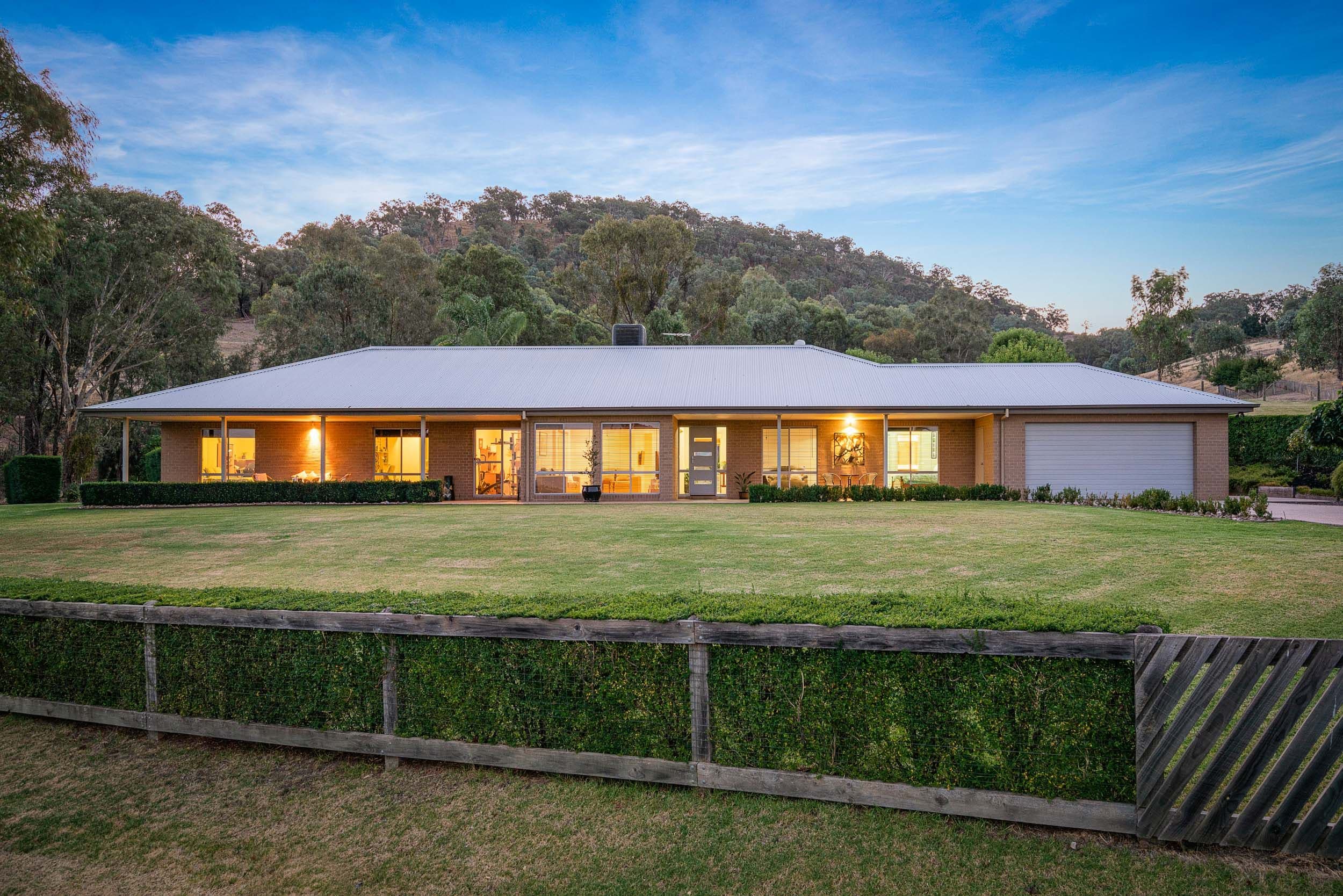 10 Kingswood Way, West Wodonga VIC 3690, West Wodonga - Thumbnail 2
