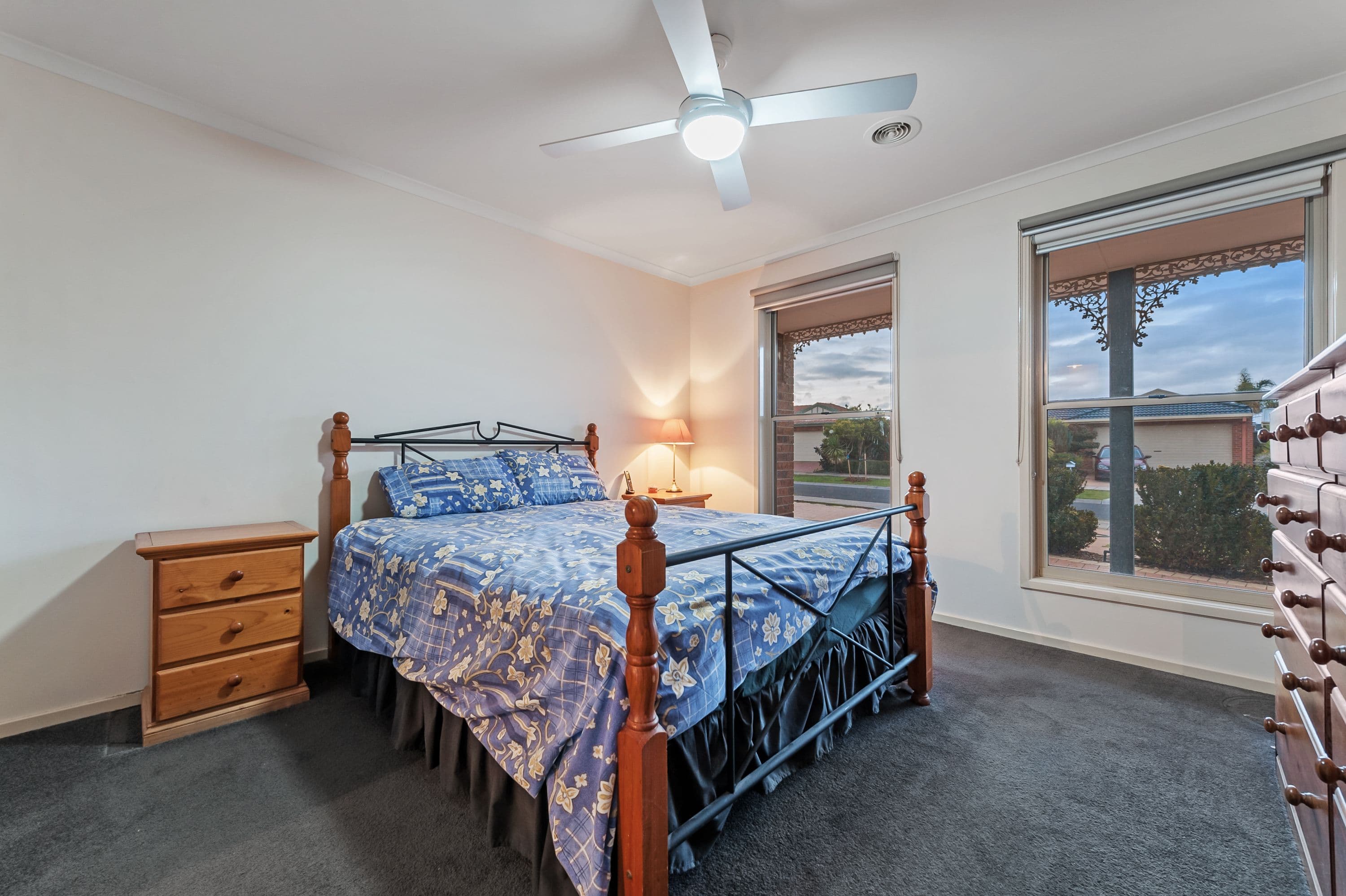 24 Paringa Way, Burnside VIC 3023, Burnside - Thumbnail 2