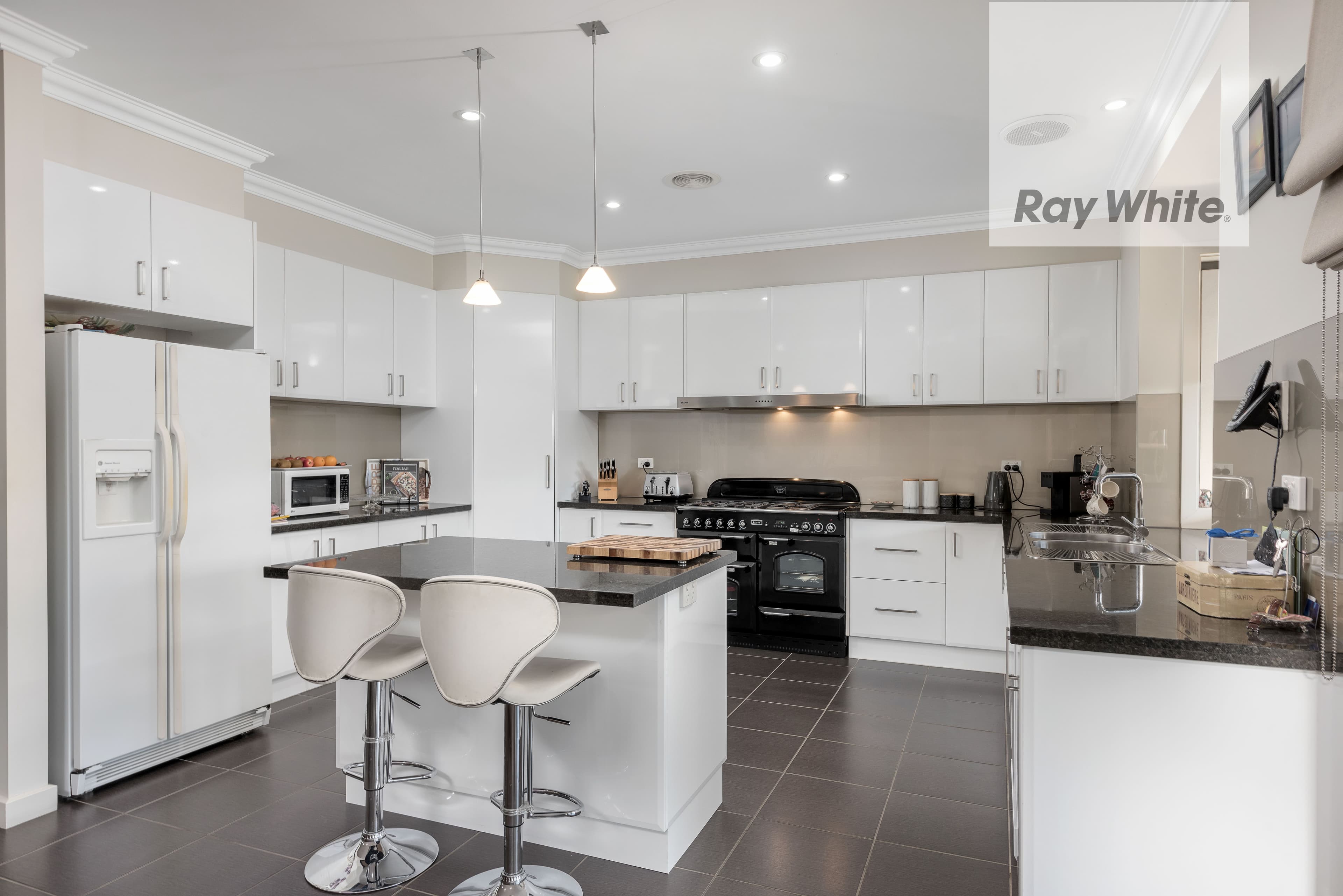 5 Legh Street, Reservoir VIC 3073, Reservoir - Thumbnail 3