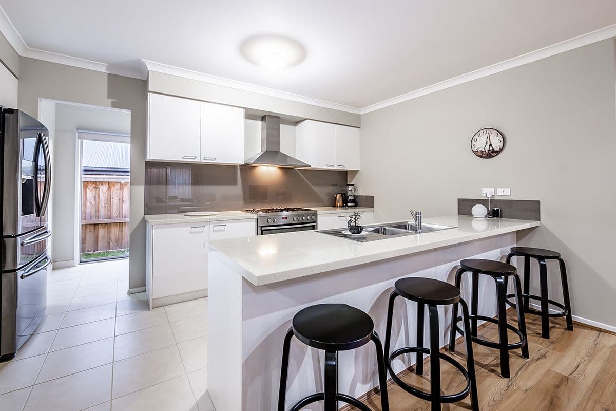 20 Corinda Street, Clyde North VIC 3978, Clyde North - Thumbnail 3