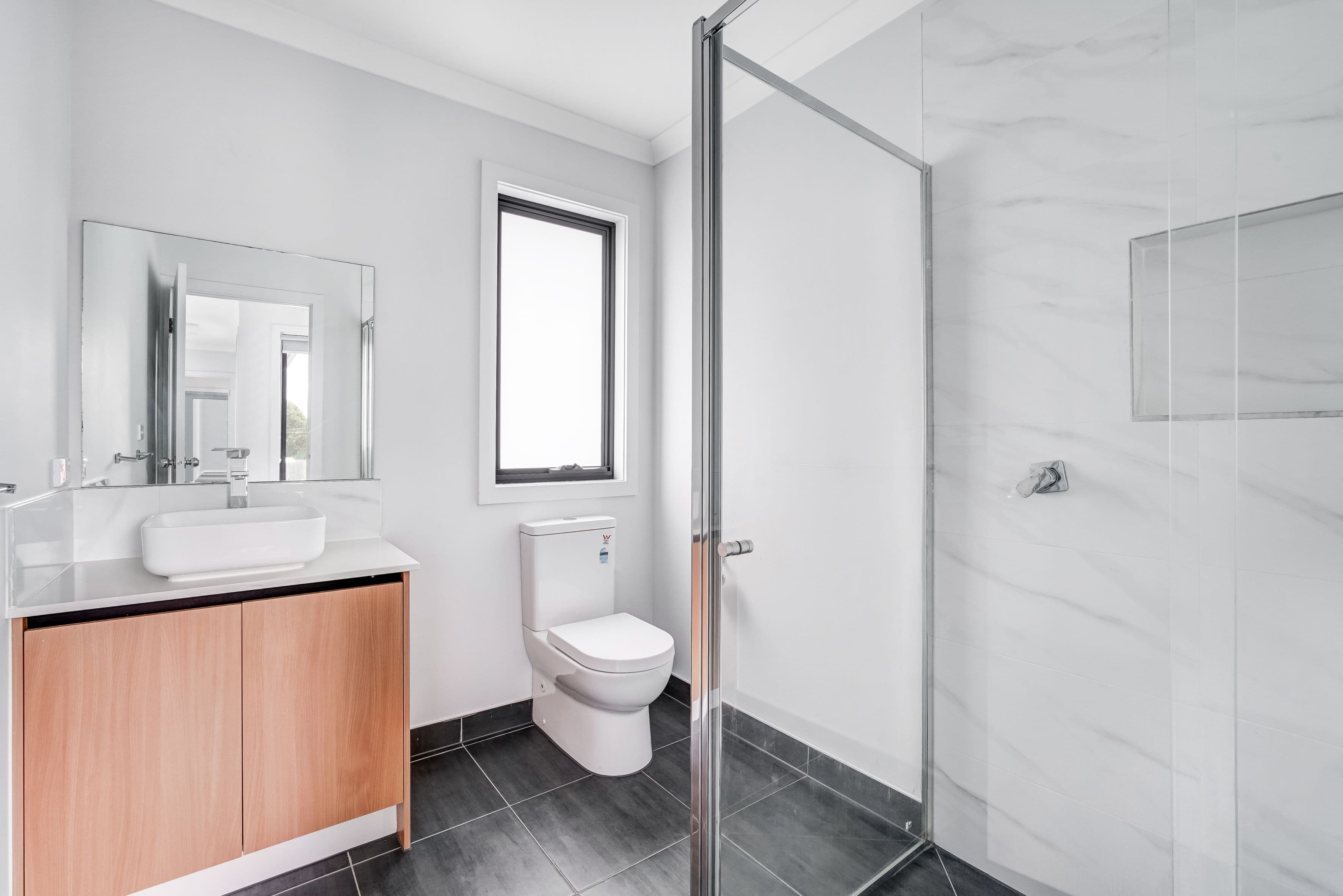 2/3 Dumbarton Street, Reservoir VIC 3073, Reservoir - Thumbnail 8