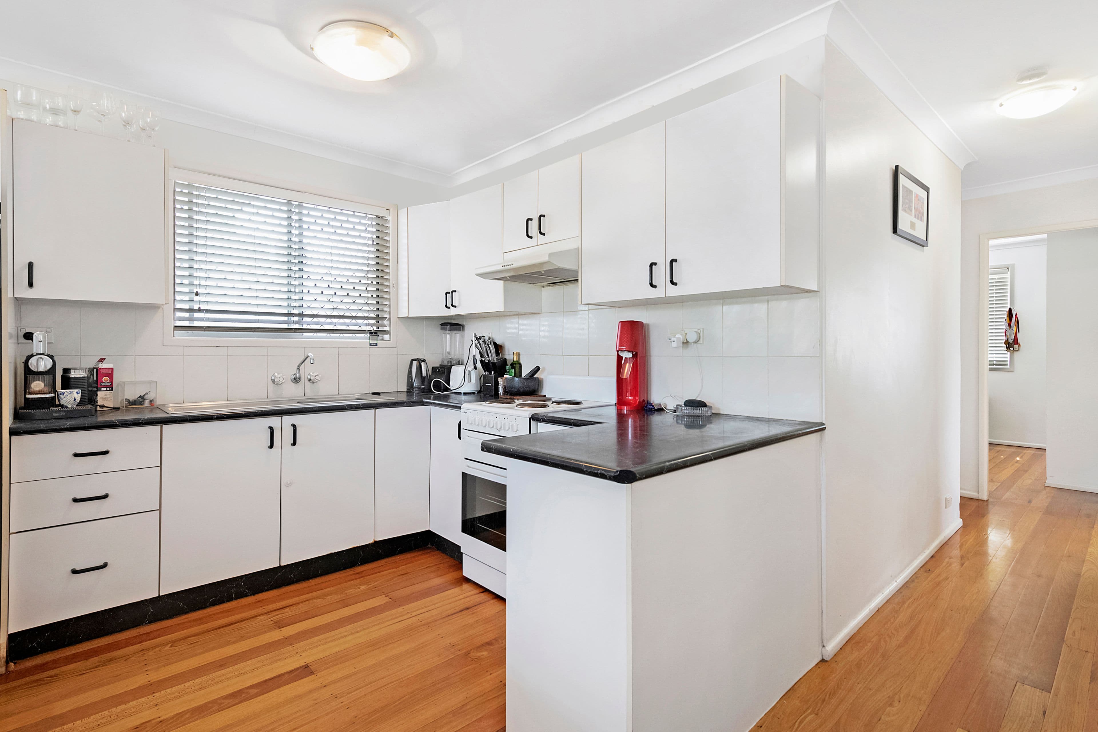 37 Alfred Street, Mermaid Beach QLD 4218, Mermaid Beach - Thumbnail 2
