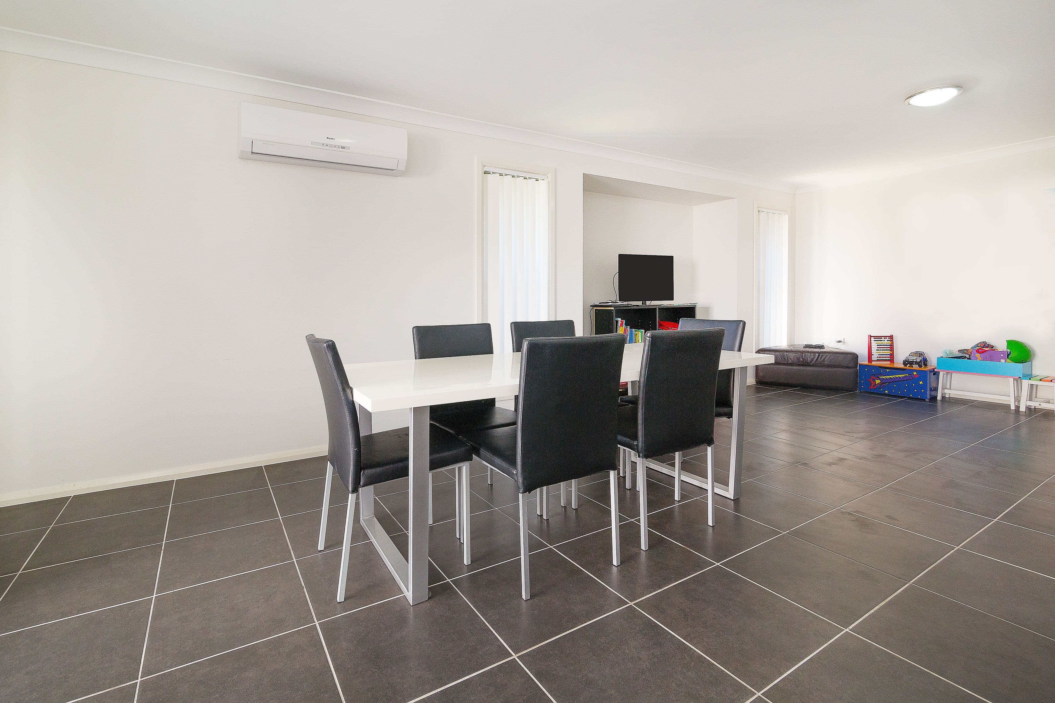 61 Milbrook Crescent, Pimpama QLD 4209, Pimpama - Thumbnail 4