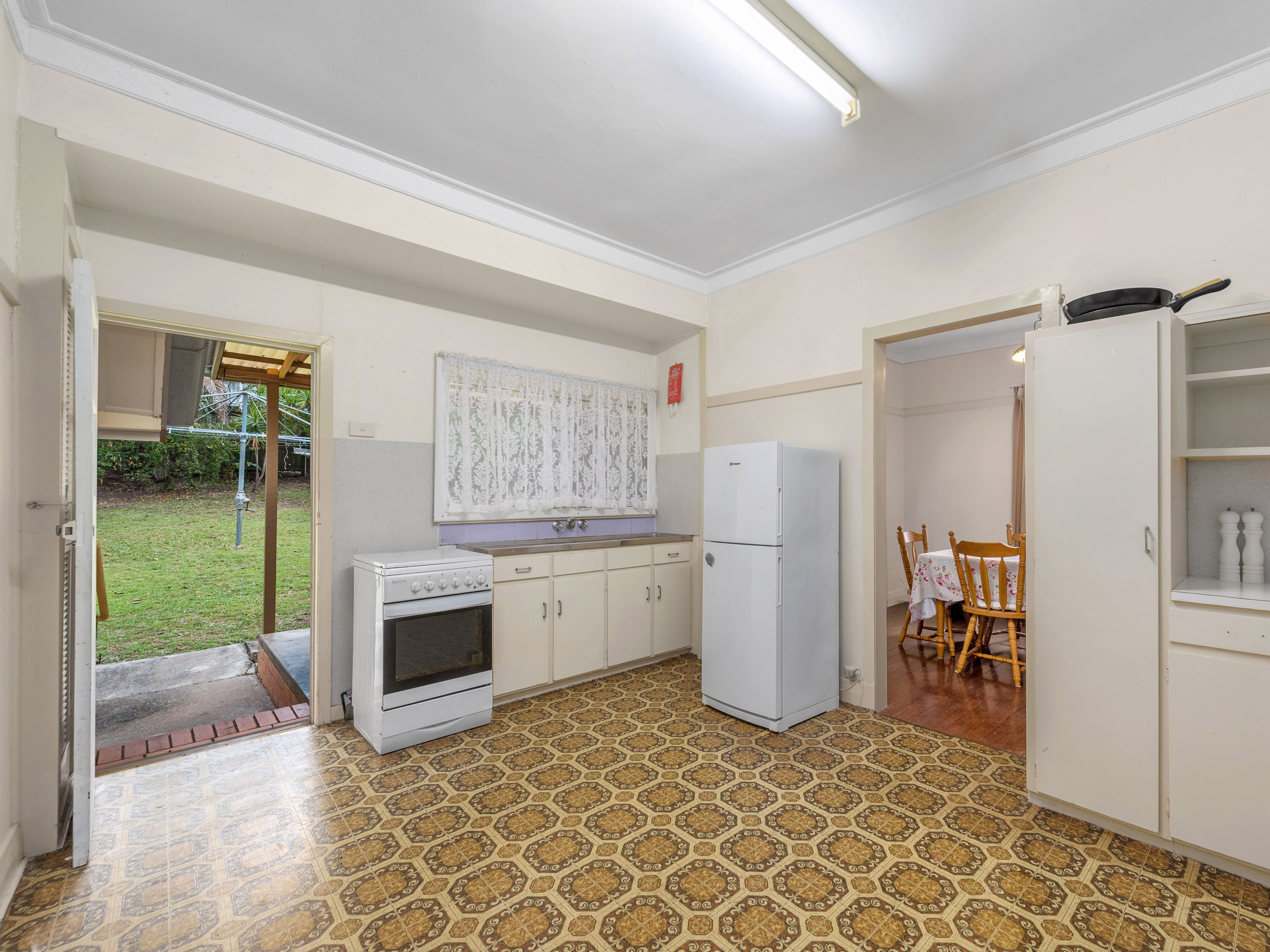 8 Warburton Street, Bardon QLD 4065, Bardon - Thumbnail 4