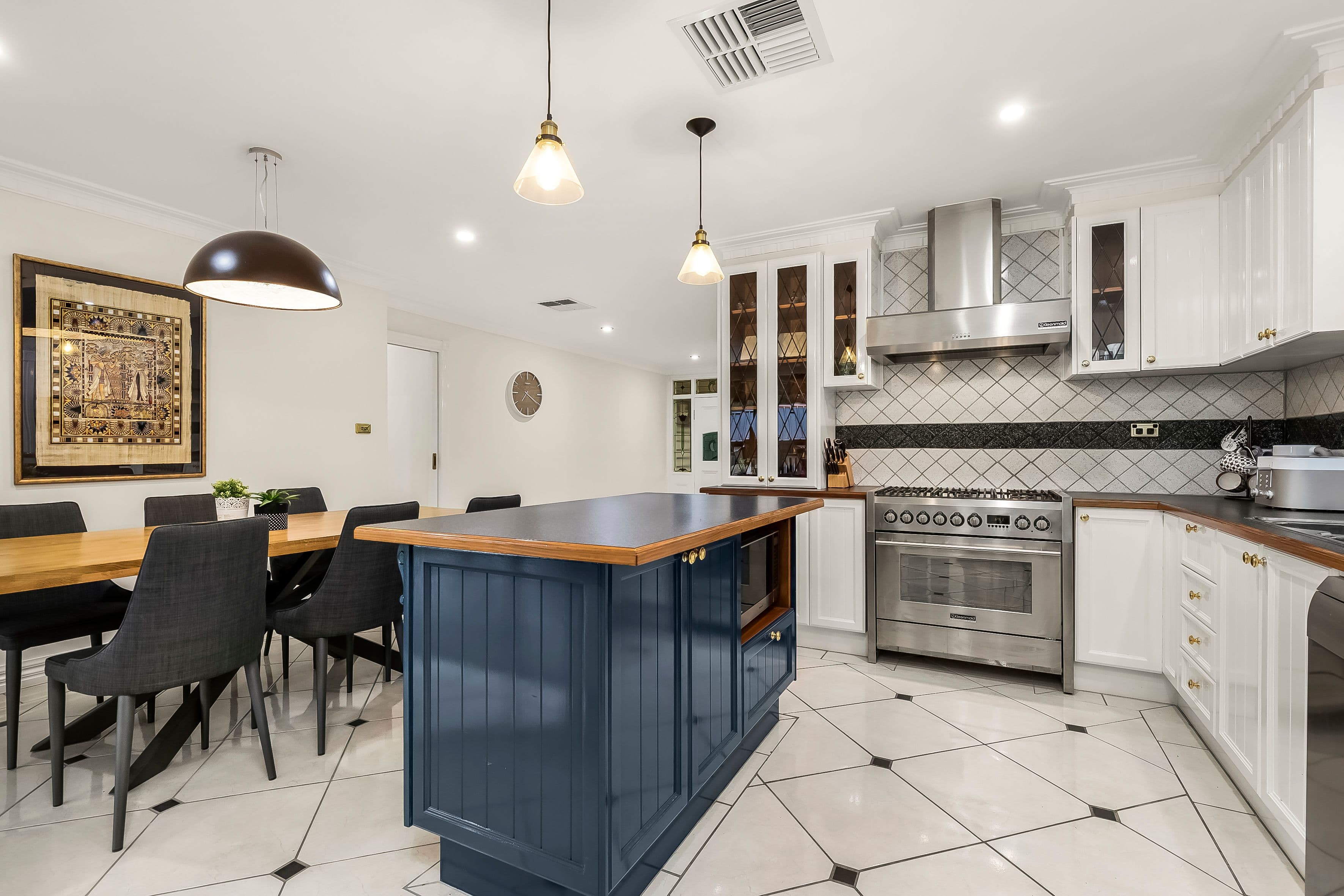 11 Tintern Avenue, Bayswater North VIC 3153, Bayswater North - Thumbnail 3