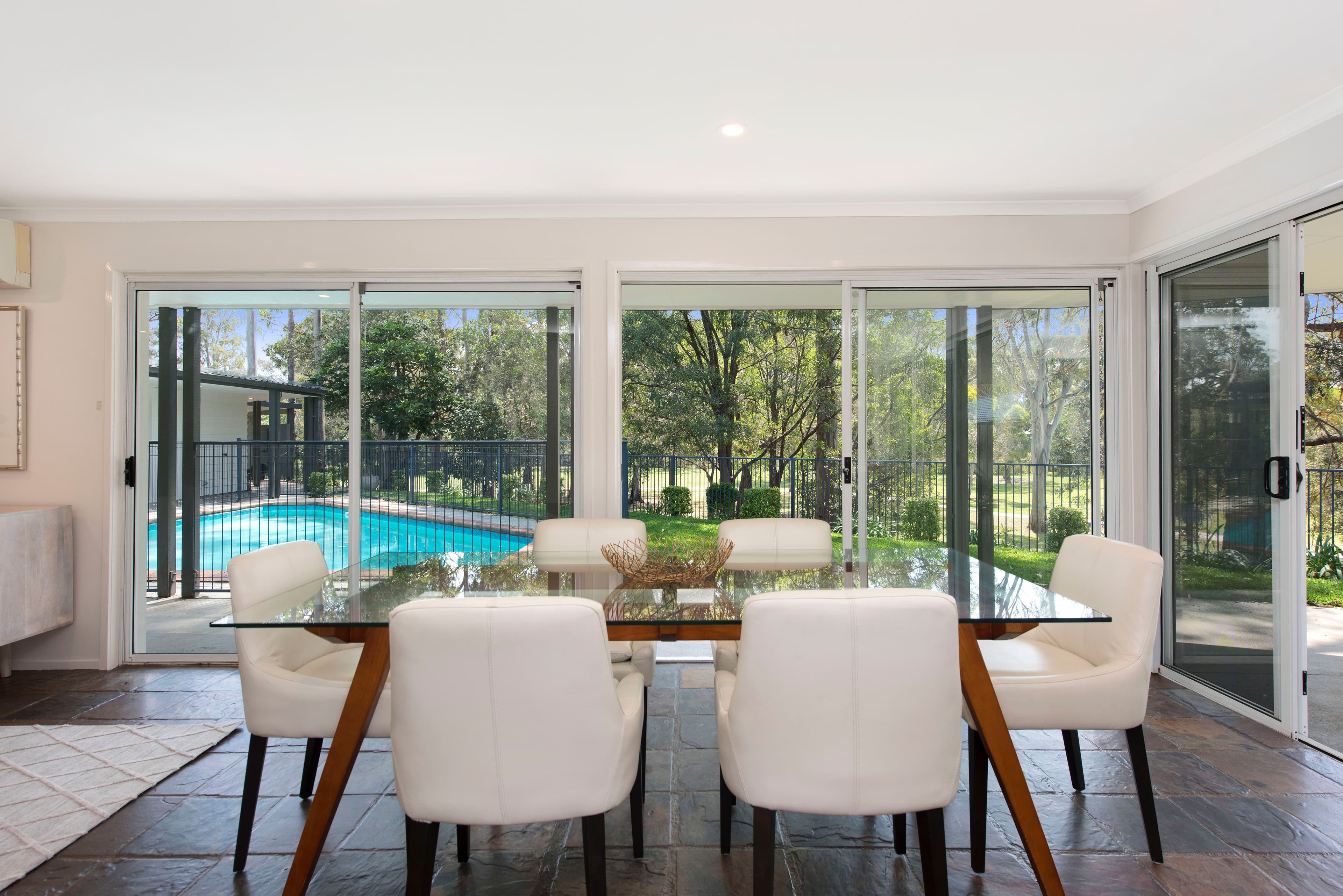 20 Meadowbank Street, Carindale QLD 4152, Carindale - Thumbnail 5