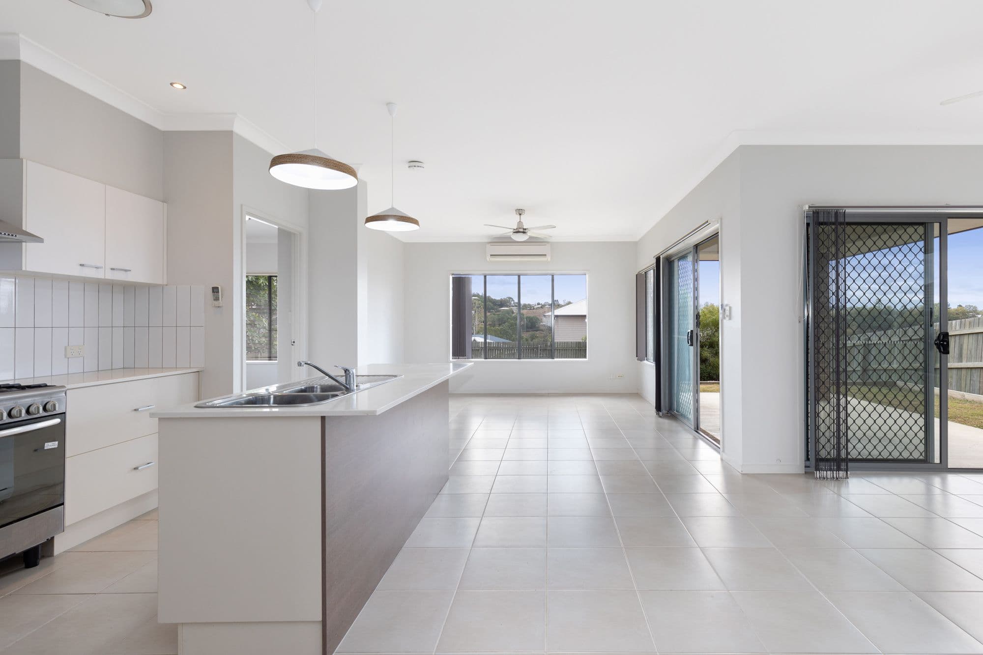 10 Mahogany Court, Dugandan QLD 4310, Dugandan - Thumbnail 2