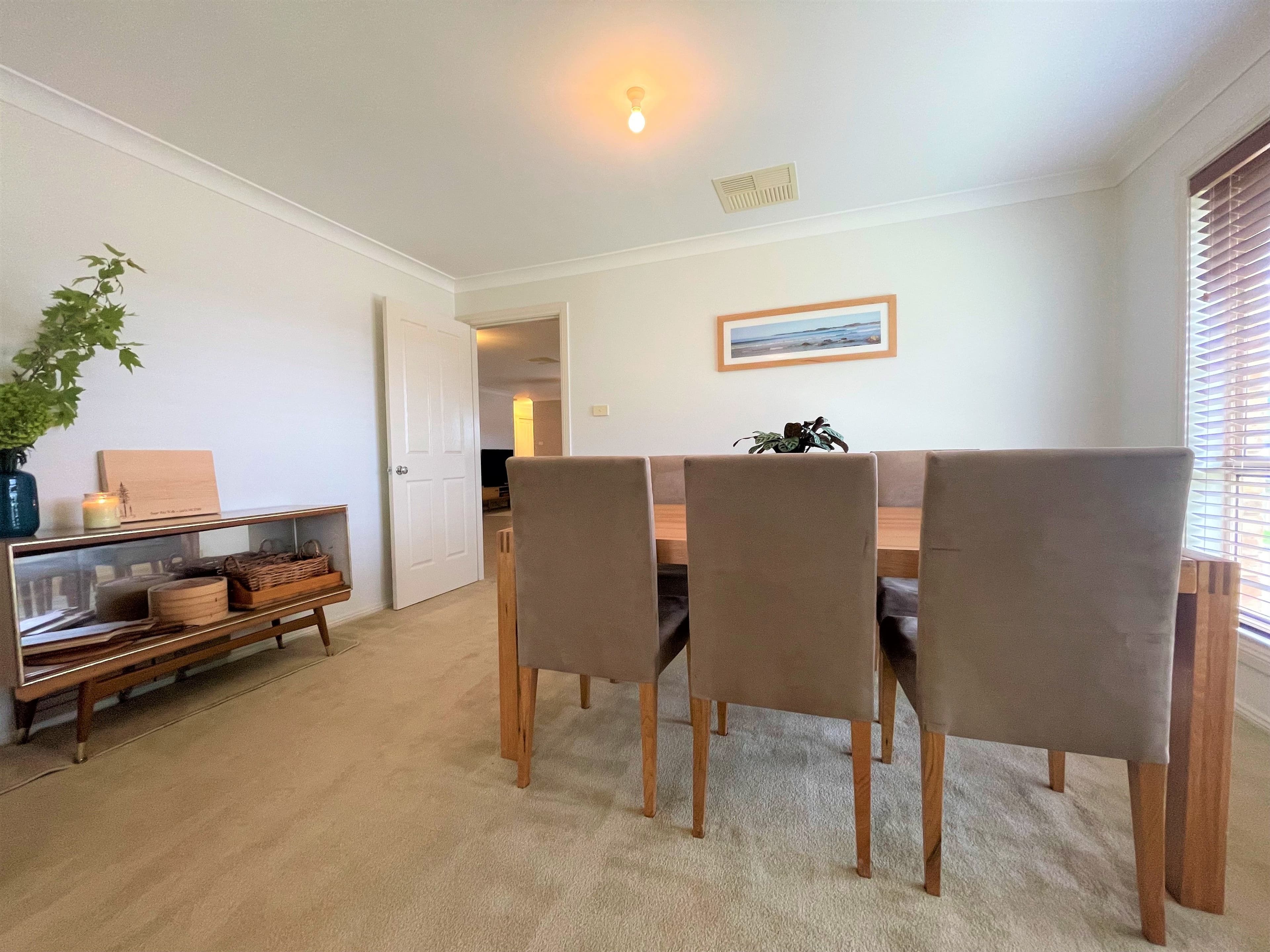 9 Hargreaves Crescent, Young NSW 2594, Young - Thumbnail 4