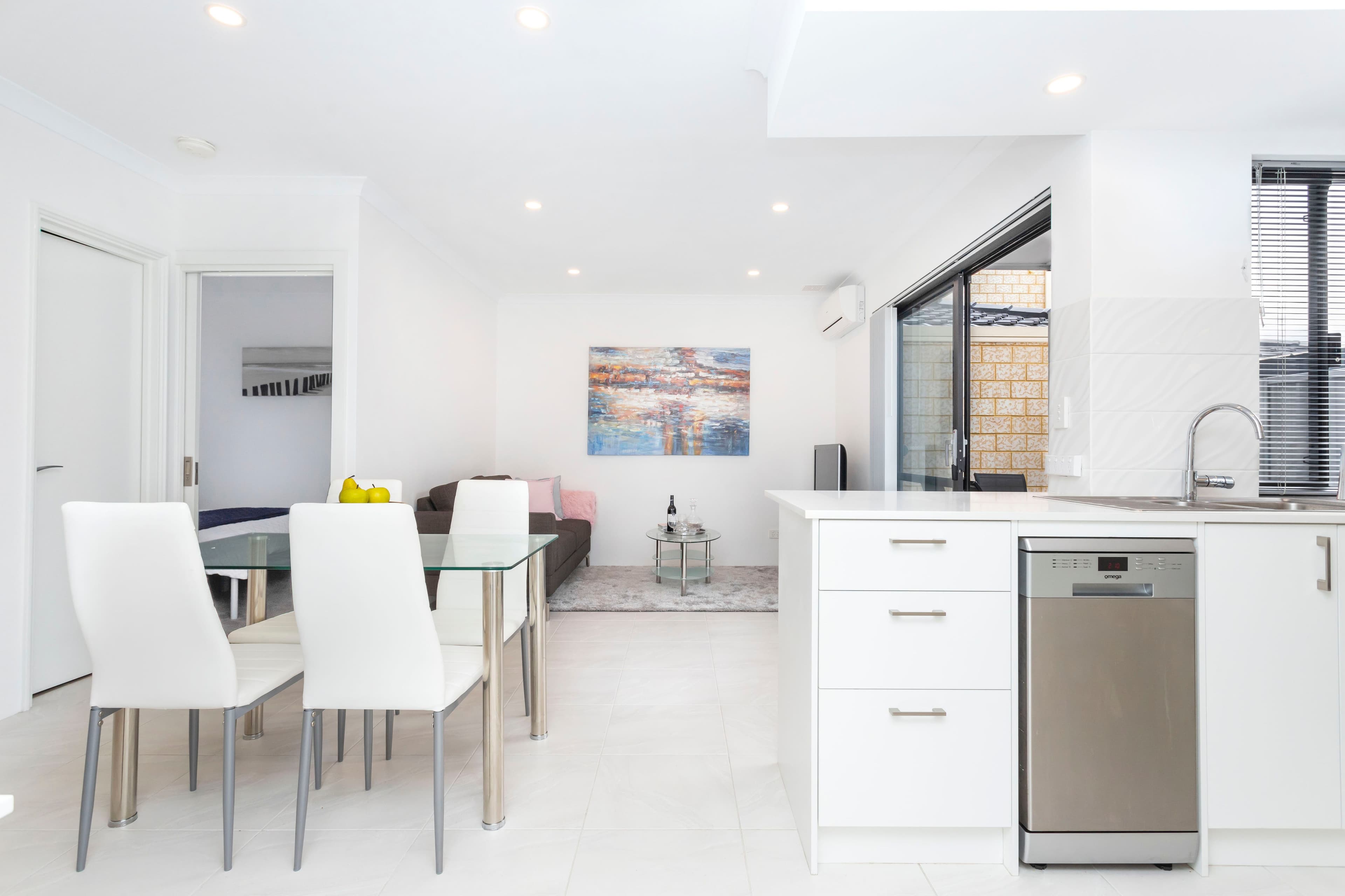 211a Holbeck Street, Doubleview WA 6018, Doubleview - Thumbnail 3