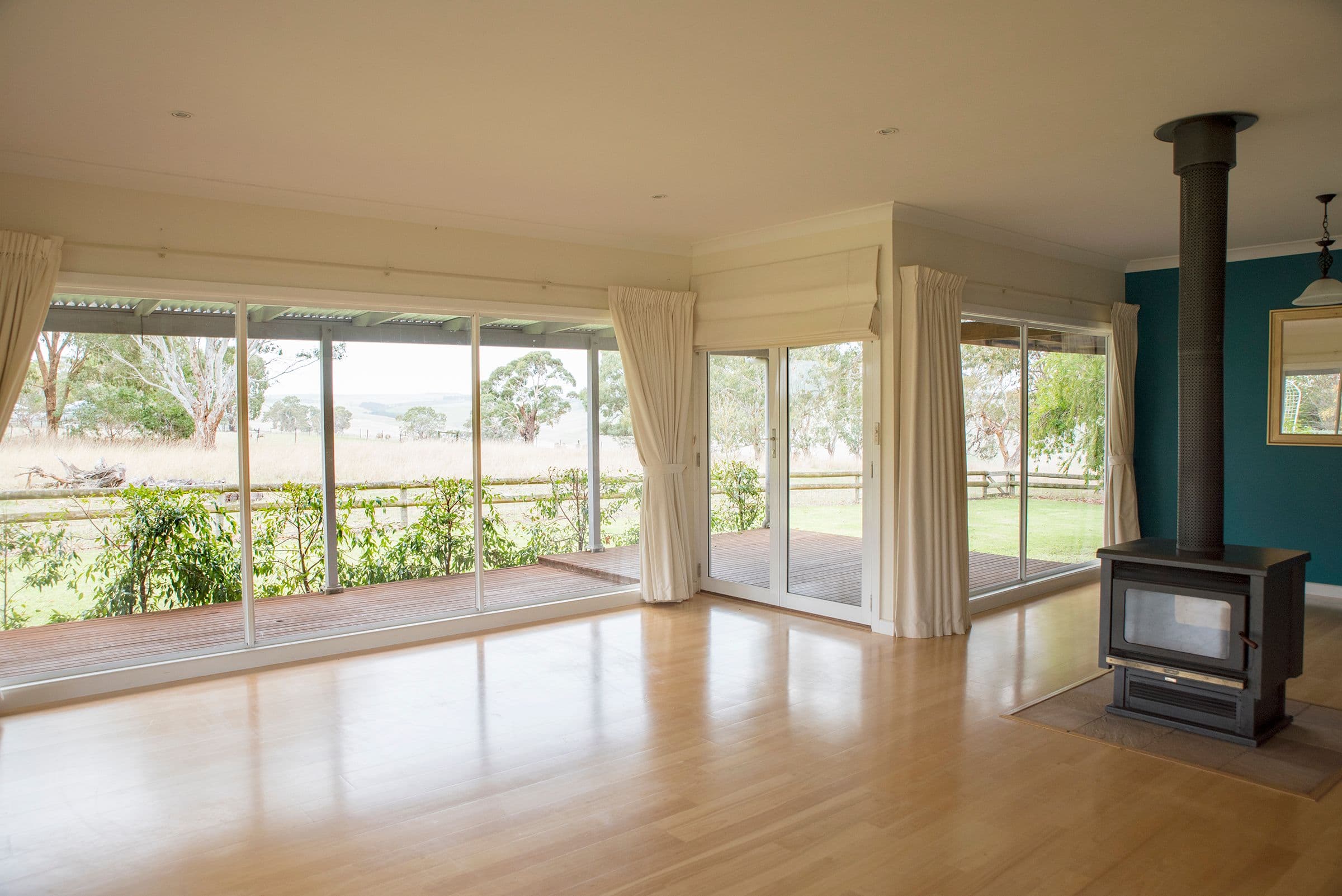 22 Karoom Drive, GLENFIELD PARK NSW 2650, Glenfield Park - Thumbnail 4