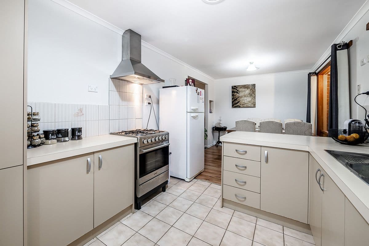 15 Jindalee Gardens, Cranbourne West VIC 3977, Cranbourne West - Thumbnail 6