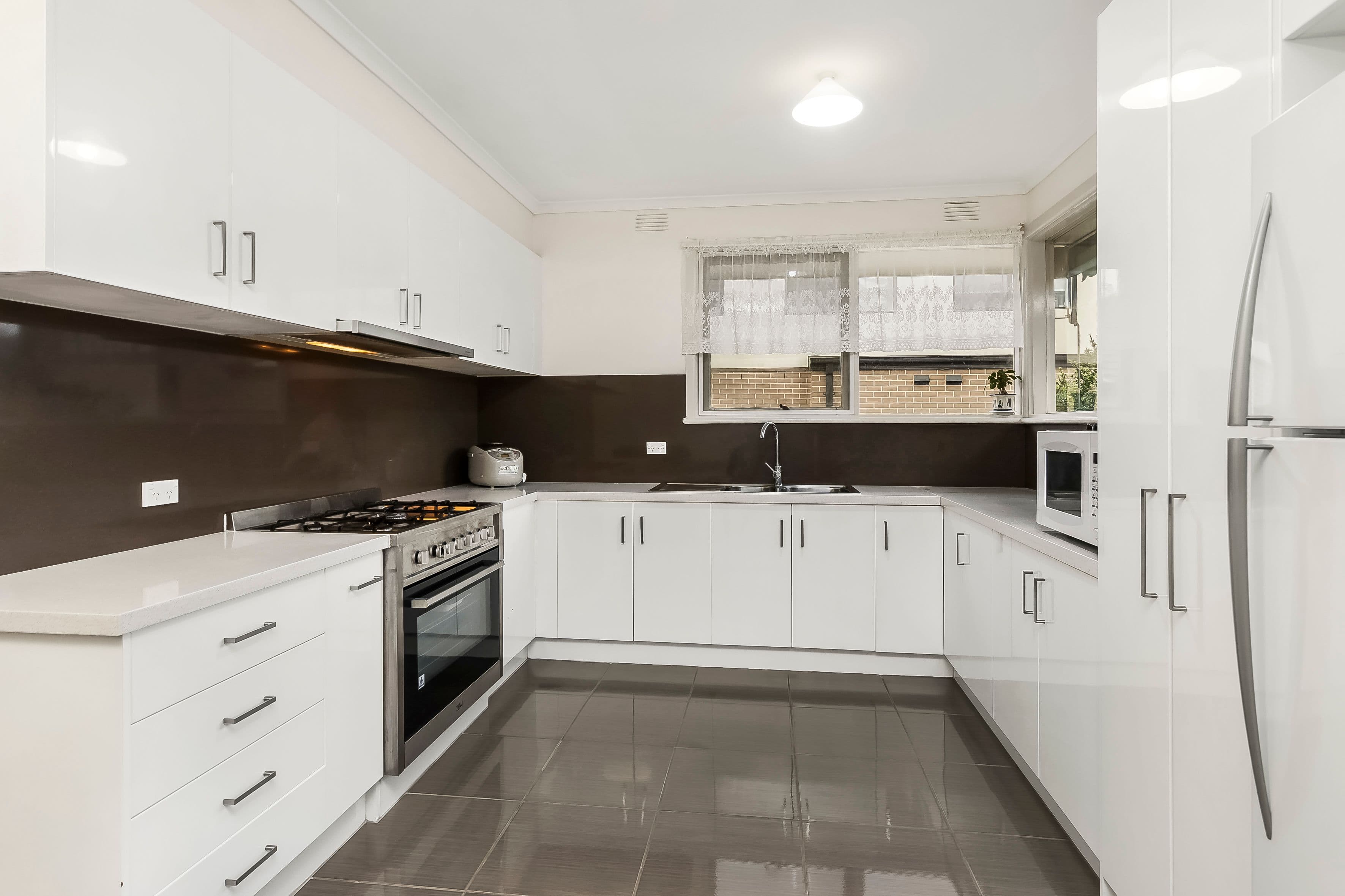 54 Tamarisk Avenue, Glen Waverley VIC 3150, Glen Waverley - Thumbnail 4