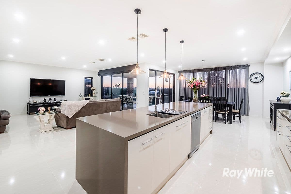 38 Macumba Drive, Clyde North VIC 3978, Clyde North - Thumbnail 4