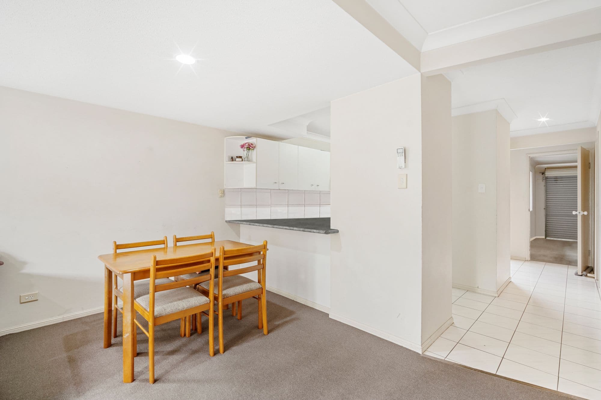 9 Lawrence Close, Robertson QLD 4109, Robertson - Thumbnail 4