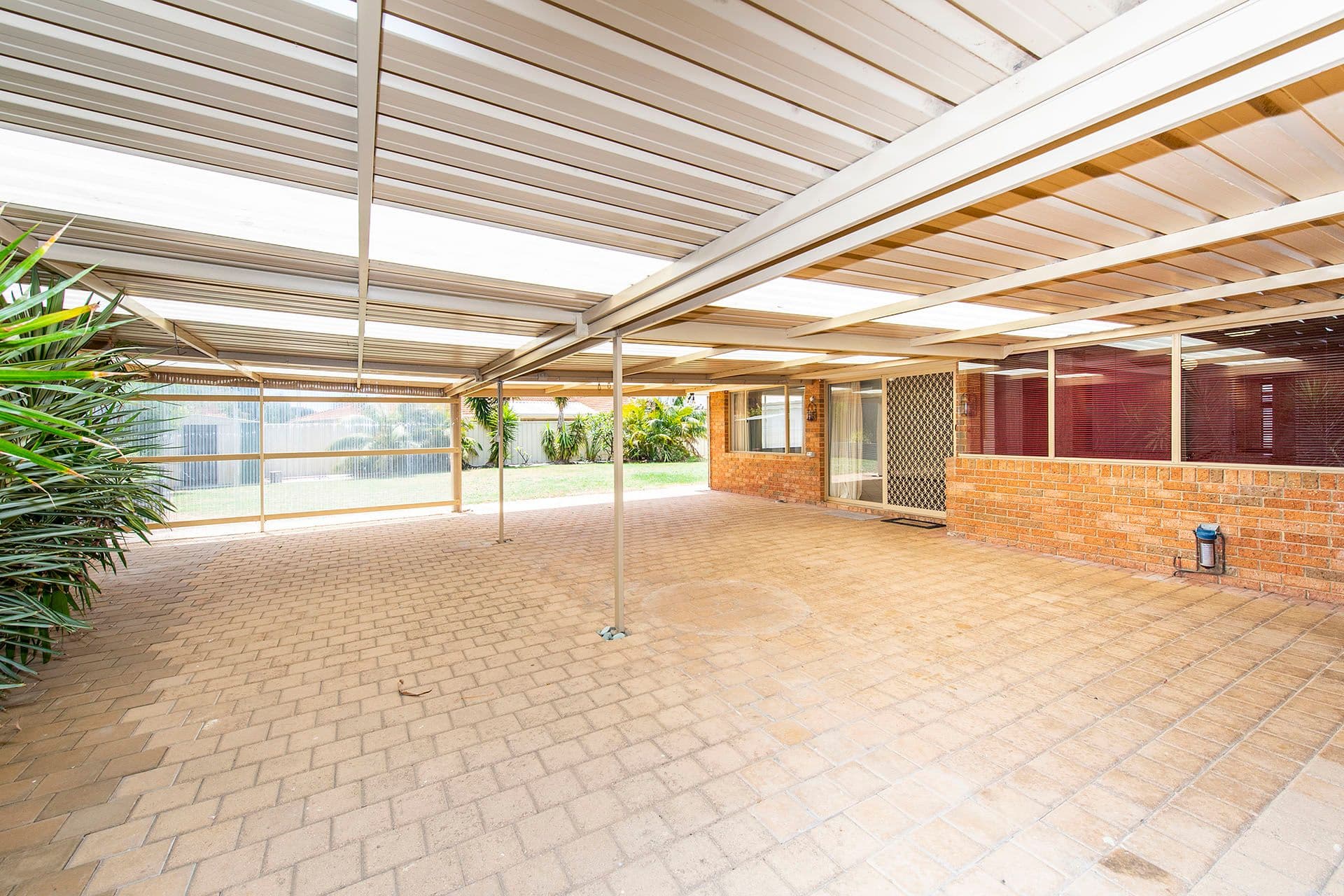 35 Leeuwin Parade, Rockingham WA 6168, Rockingham - Thumbnail 2