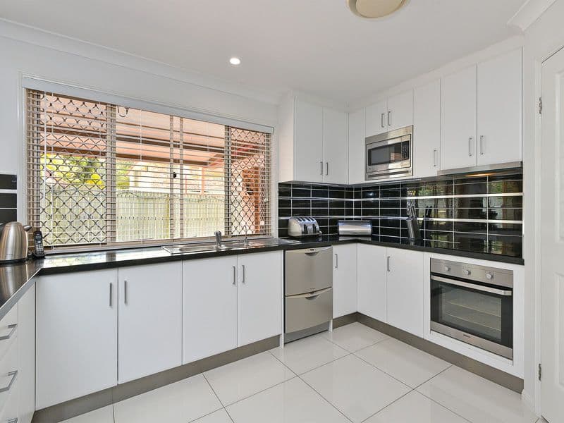 8 Glenside Place, Bridgeman Downs QLD 4035, Bridgeman Downs - Thumbnail 2