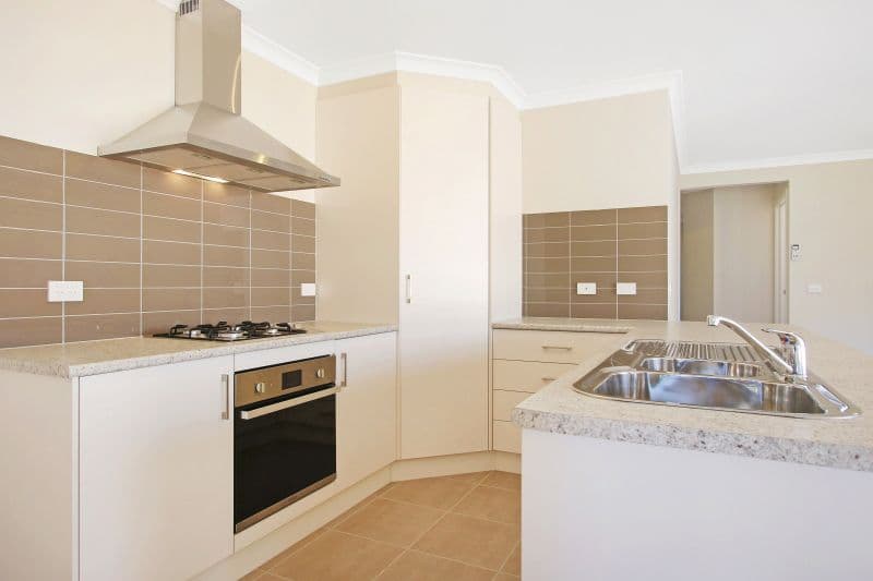 575 Chant Street, Lavington NSW 2641, Lavington - Thumbnail 2
