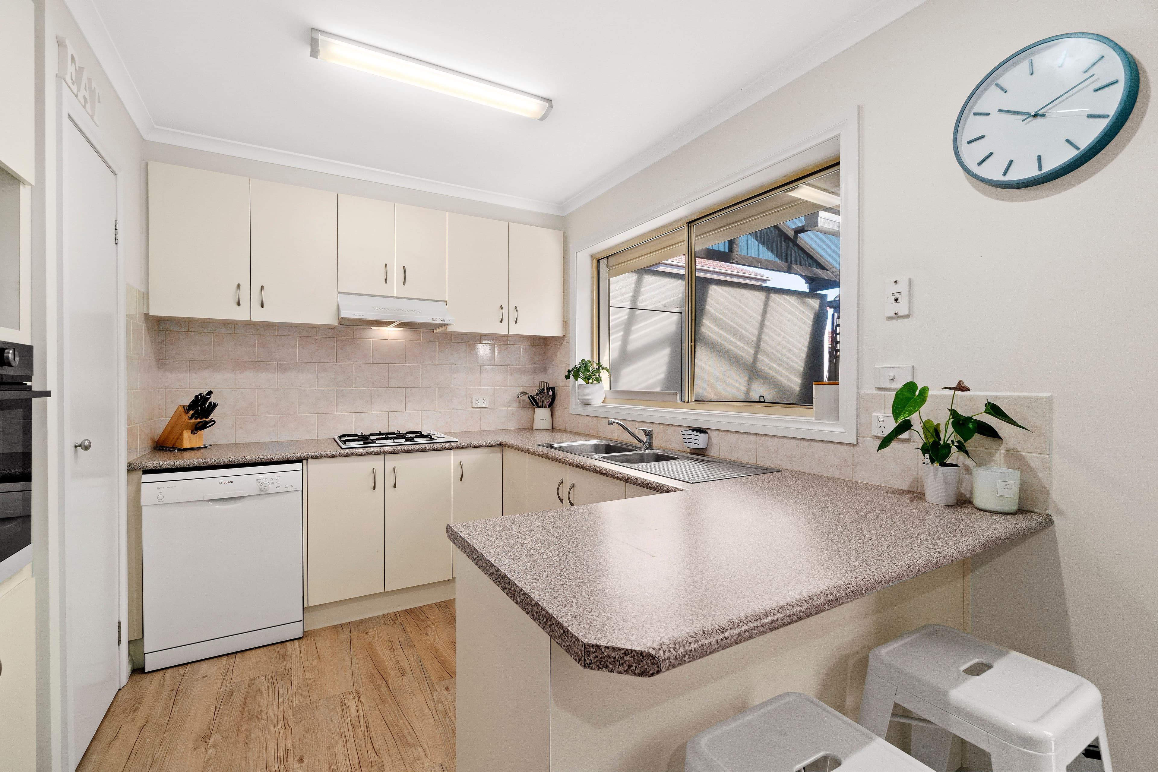 8 Bergins Road, Rowville VIC 3178, Rowville - Thumbnail 2