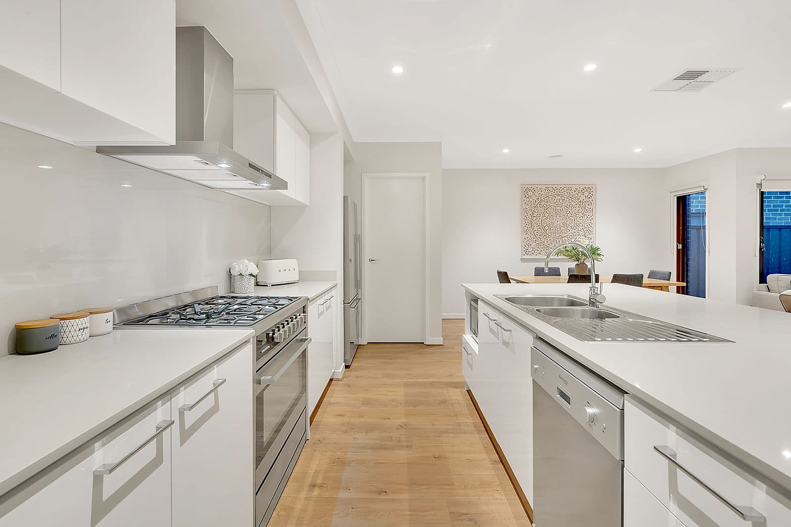 9 Lush Drive, Craigieburn VIC 3064, Craigieburn - Thumbnail 6