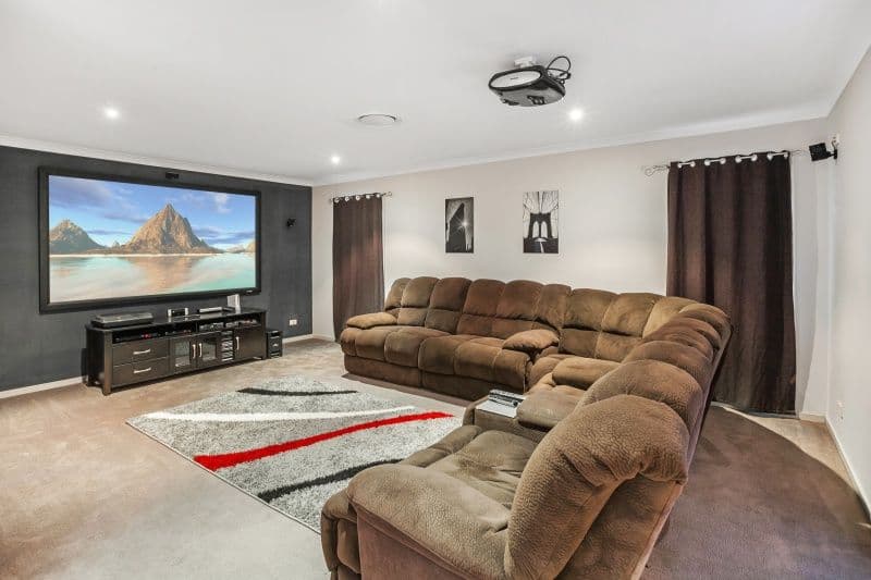 65 Regatta Avenue, Oxenford QLD 4210, Oxenford - Thumbnail 3