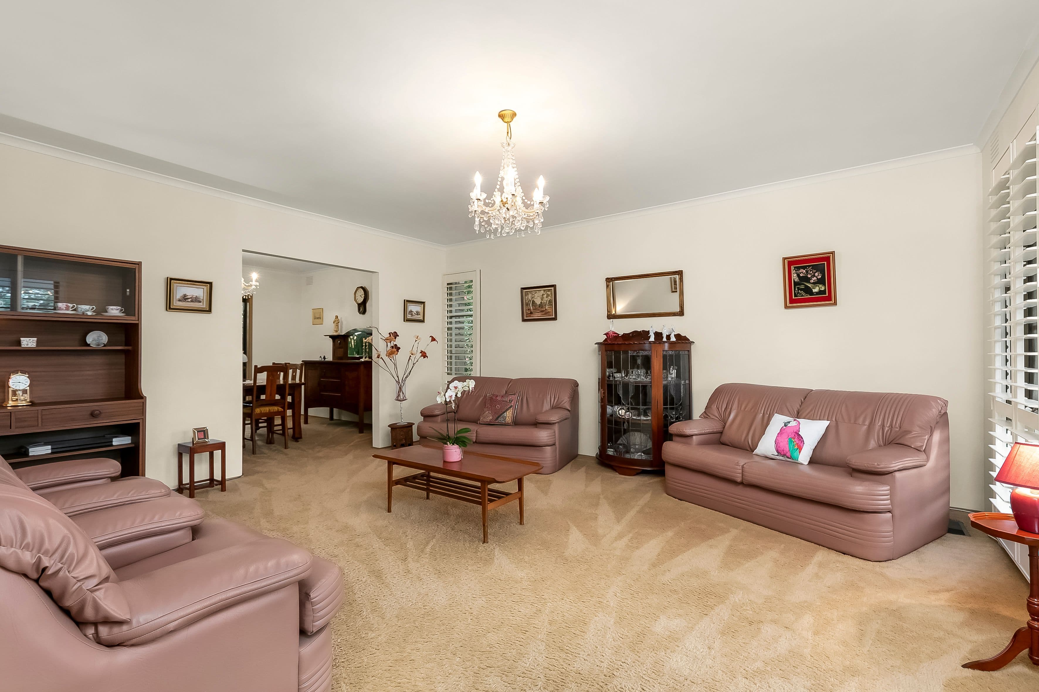 8 Midlothian Place, Glen Waverley VIC 3150, Glen Waverley - Thumbnail 4