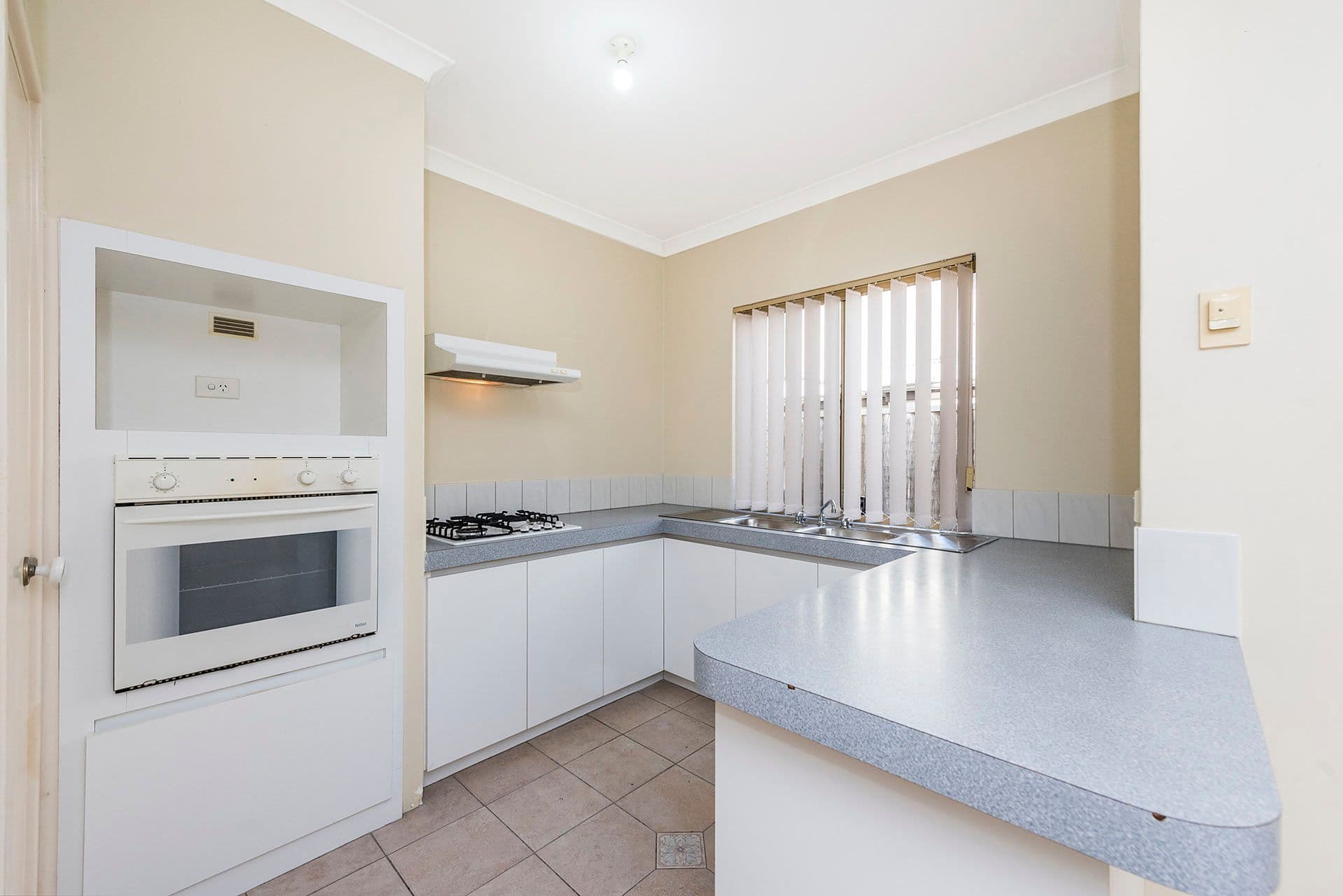 2/34 Foss Street, Bicton WA 6157, Bicton - Thumbnail 2
