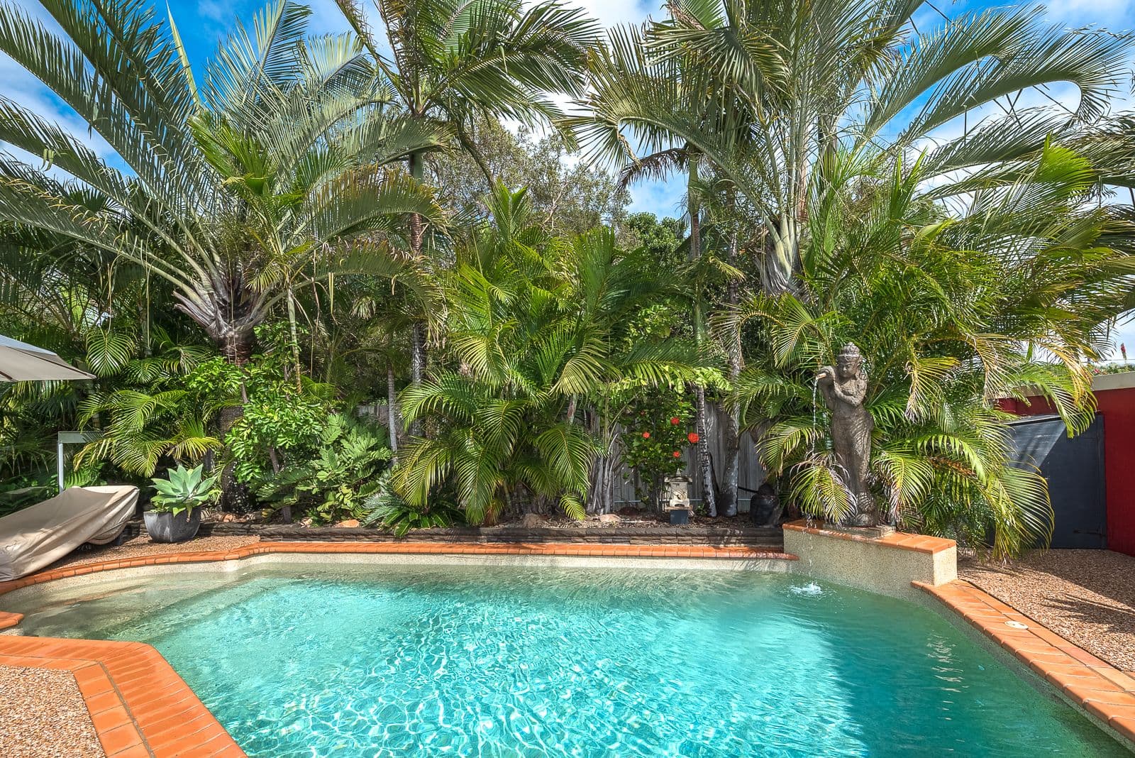 8 Annoula Avenue, Biggera Waters QLD 4216, Biggera Waters - Thumbnail 3